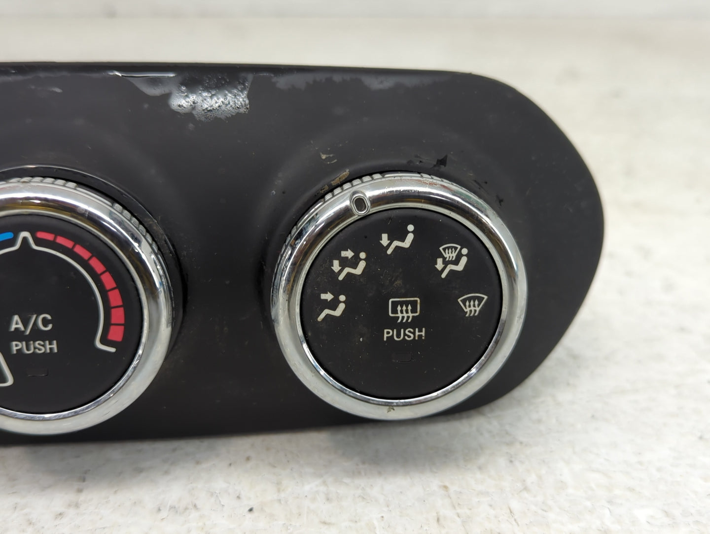 2015-2016 Jeep Renegade Climate Control Module Temperature AC/Heater Replacement P/N:838744Z Fits Fits 2015 2016 OEM Used Au