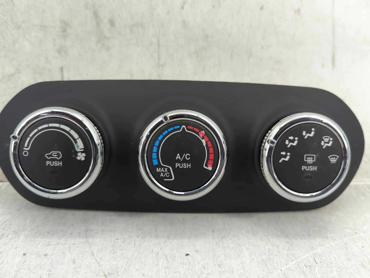 2015-2016 Jeep Renegade Climate Control Module Temperature AC/Heater Replacement P/N:07356577920 838744Z Fits Fits 2015 2016