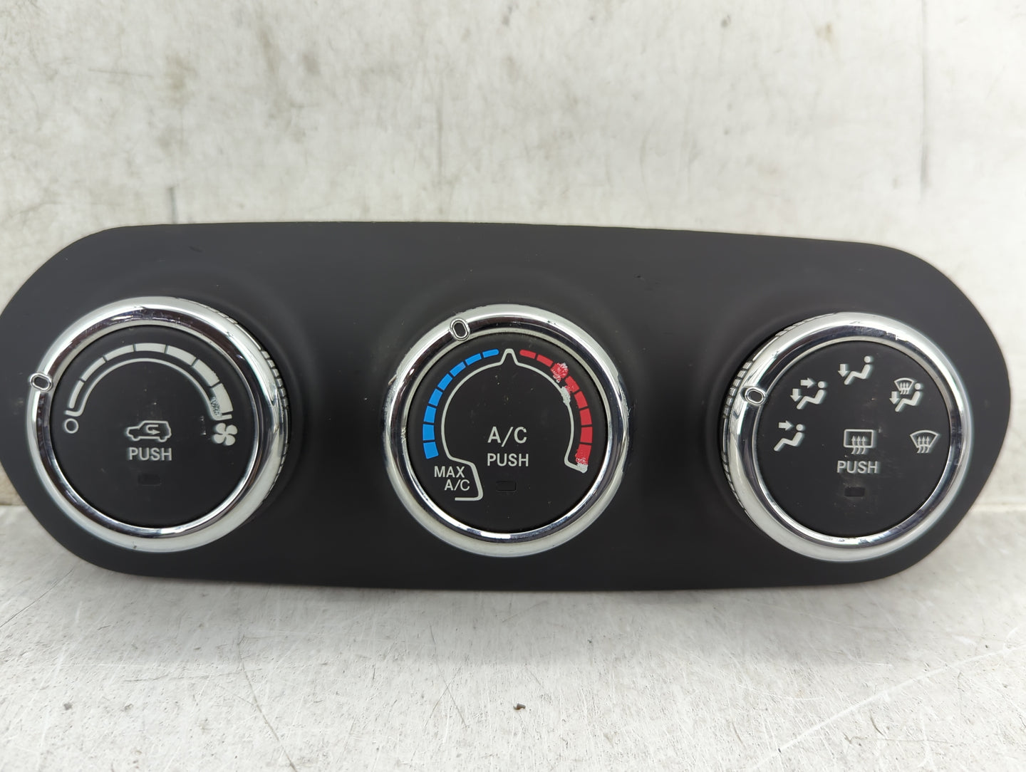 2015-2016 Jeep Renegade Climate Control Module Temperature AC/Heater Replacement P/N:07356577920 838744Z Fits Fits 2015 2016