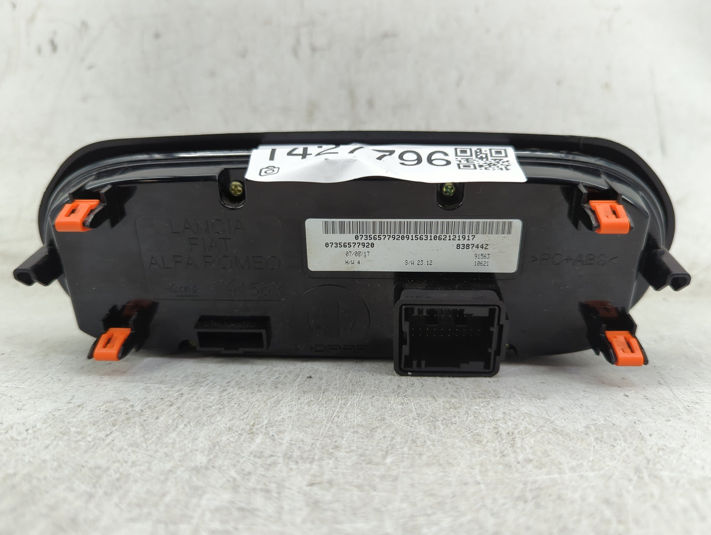 2015-2016 Jeep Renegade Climate Control Module Temperature AC/Heater Replacement P/N:07356577920 838744Z Fits Fits 2015 2016