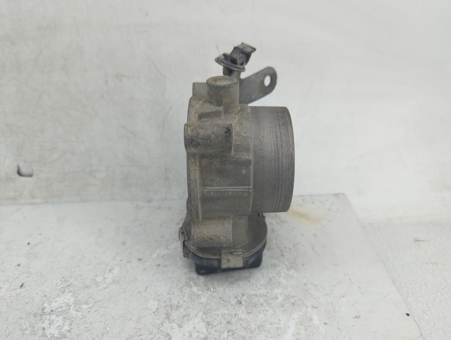 2015-2021 Jeep Renegade Throttle Body P/N:04891970AB Fits Fits 2014 2015 2016 2017 2018 2019 2020 2021 2022 OEM Used Auto Pa