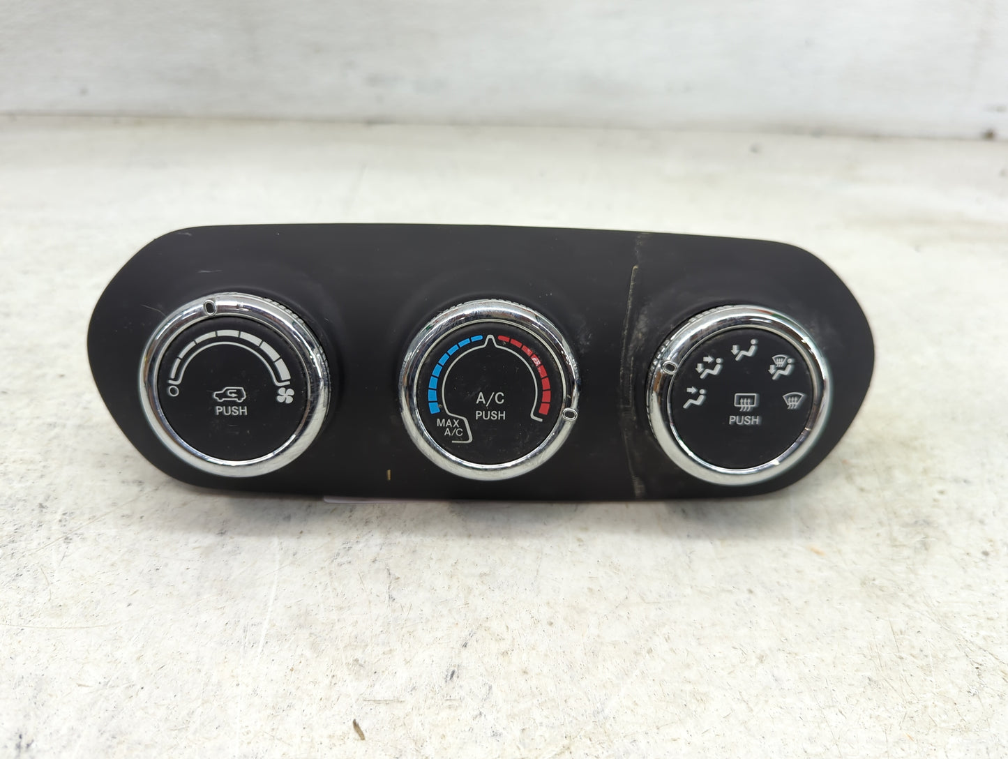 2015 Jeep Renegade Climate Control Module Temperature AC/Heater Replacement P/N:07356281060 838010Z Fits OEM Used Auto Parts