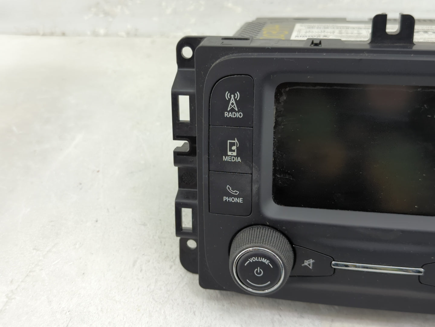 2015-2016 Jeep Renegade Radio AM FM Cd Player Receiver Replacement P/N:07355981620 Fits Fits 2015 2016 OEM Used Auto Parts -