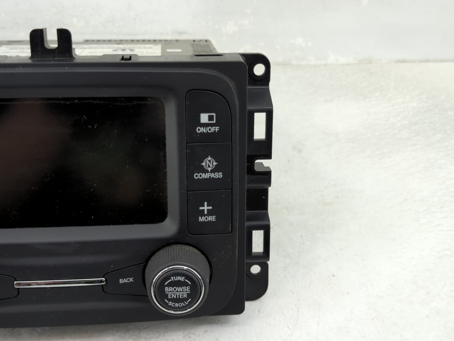 2015-2016 Jeep Renegade Radio AM FM Cd Player Receiver Replacement P/N:07355981620 Fits Fits 2015 2016 OEM Used Auto Parts -