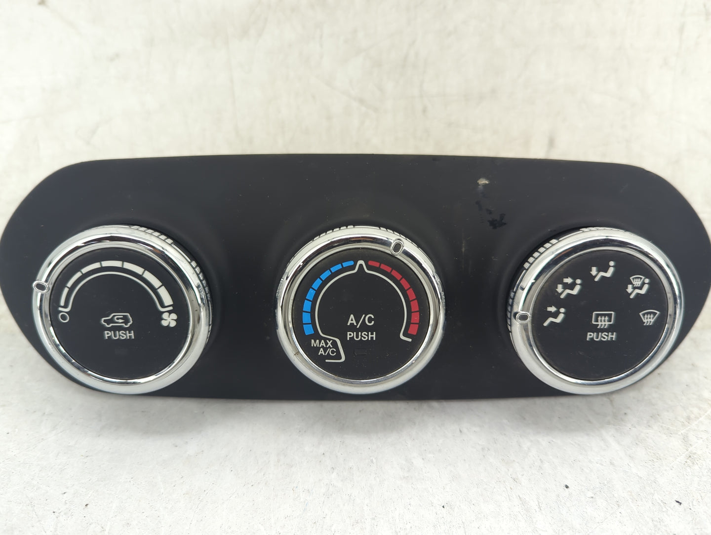 2015-2016 Jeep Renegade Climate Control Module Temperature AC/Heater Replacement P/N:838744Z Fits Fits 2015 2016 OEM Used Au