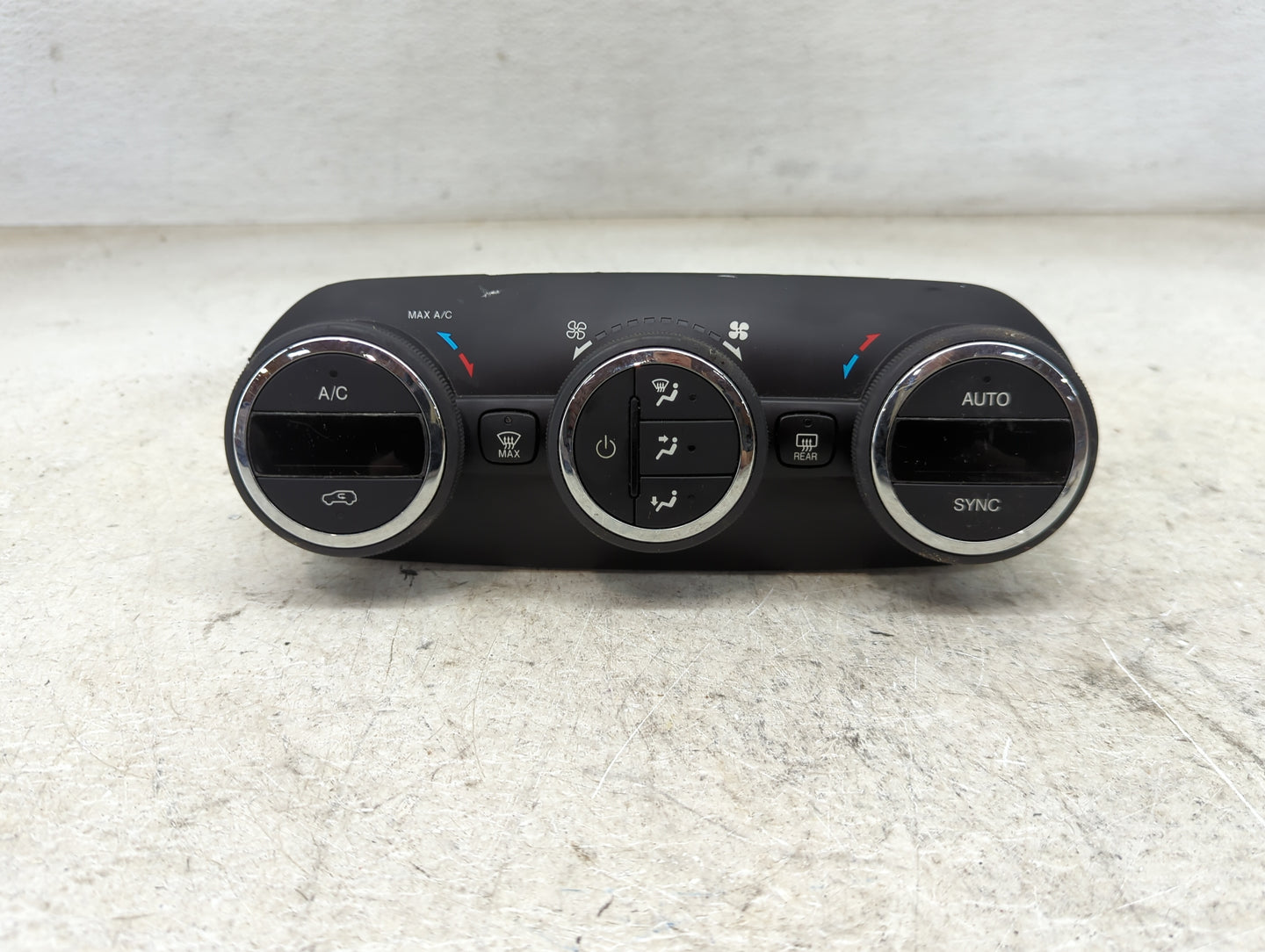 2015-2017 Jeep Renegade Climate Control Module Temperature AC/Heater Replacement P/N:07356577930 838742Z Fits Fits 2015 2016
