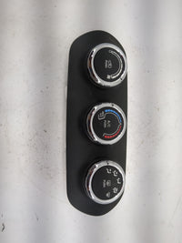 2015-2016 Jeep Renegade Climate Control Module Temperature AC/Heater Replacement P/N:07356461040 838744Z Fits Fits 2015 2016