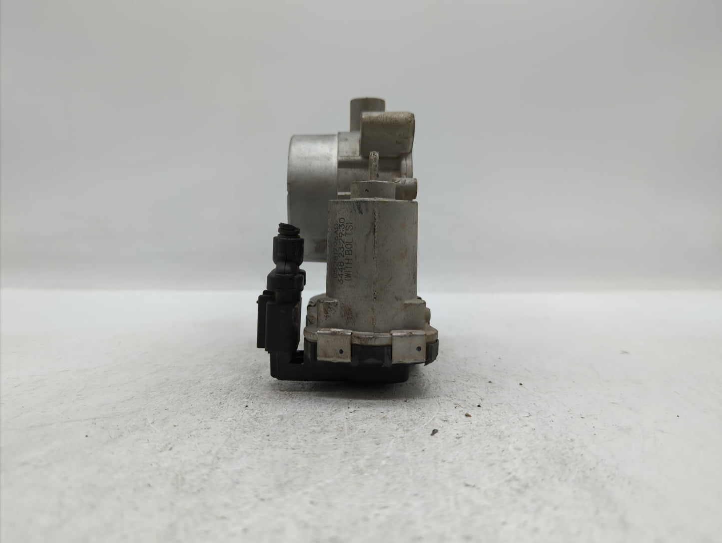 2015-2018 Jeep Renegade Throttle Body P/N:05281796AB 04891970AC, 04891970AB Fits Fits 2014 2015 2016 2017 2018 OEM Used Auto