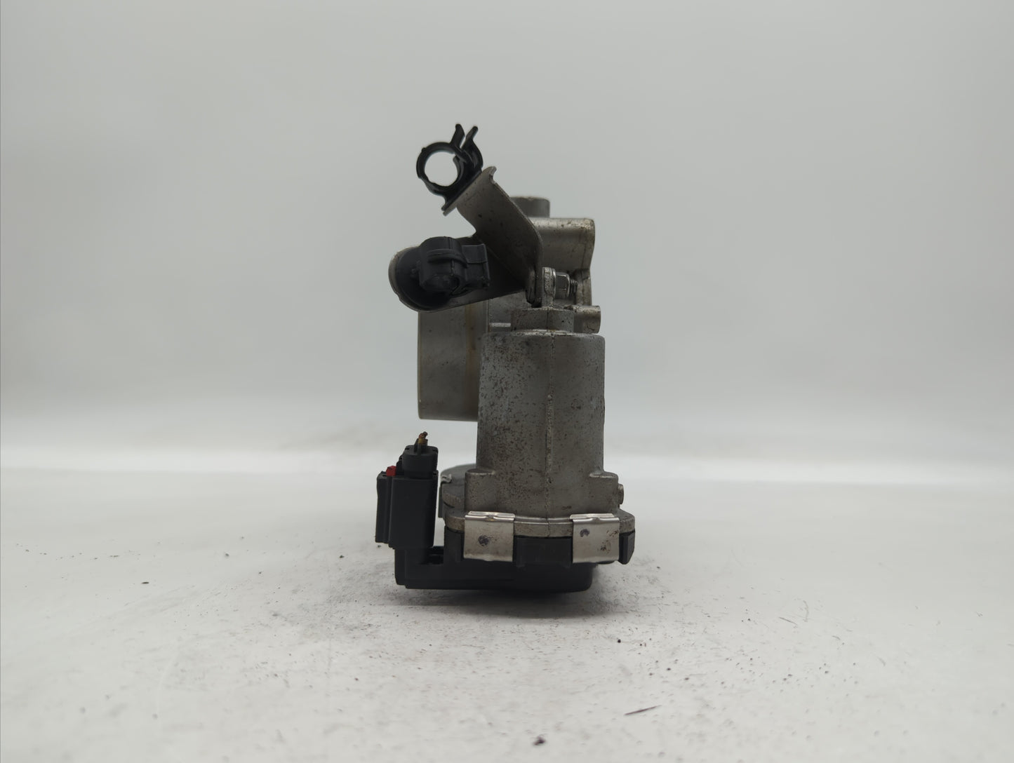2015-2018 Jeep Renegade Throttle Body P/N:04891970AC 04891970AB Fits Fits 2014 2015 2016 2017 2018 OEM Used Auto Parts - Oem
