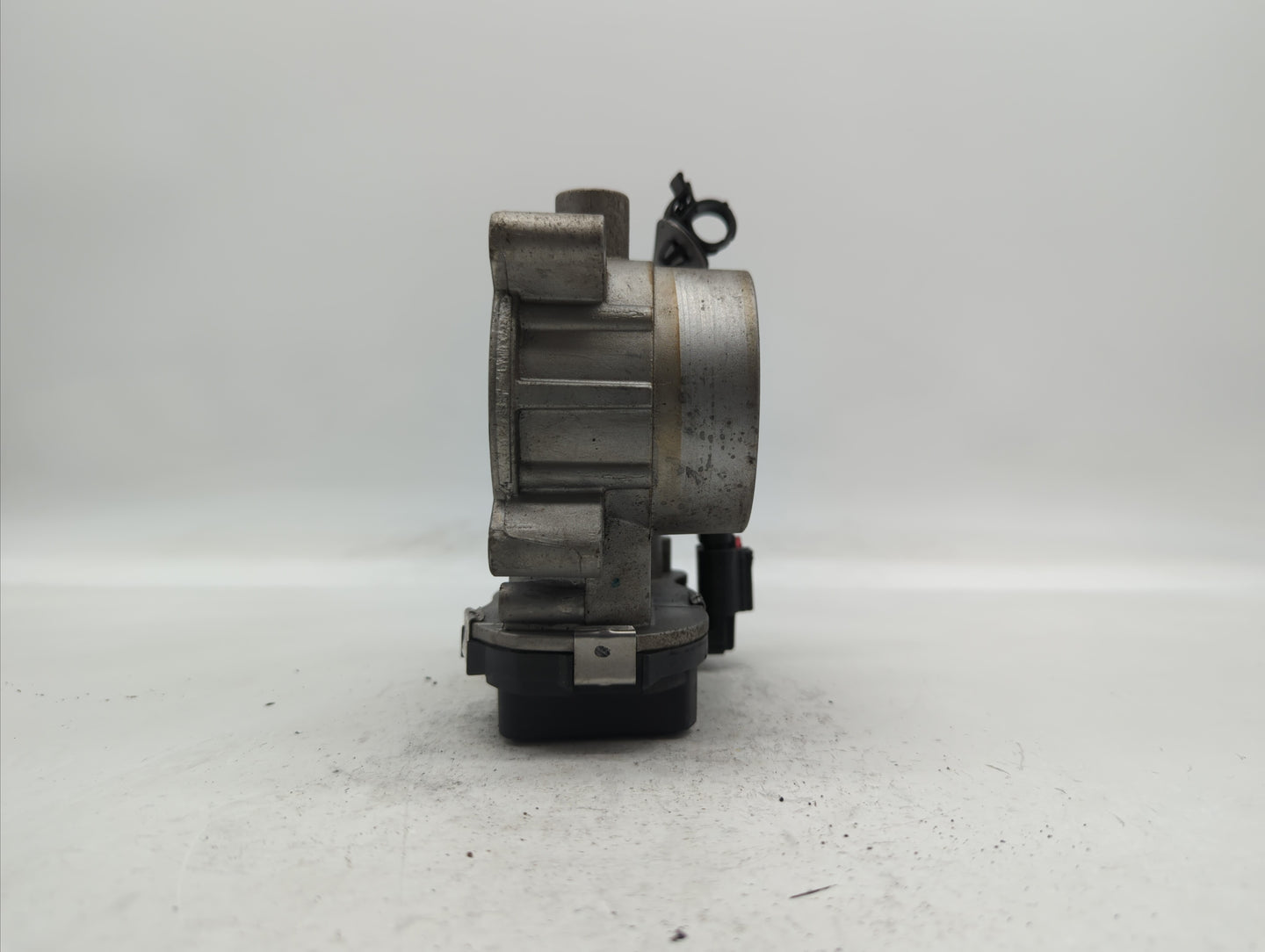2015-2018 Jeep Renegade Throttle Body P/N:04891970AC 04891970AB Fits Fits 2014 2015 2016 2017 2018 OEM Used Auto Parts - Oem