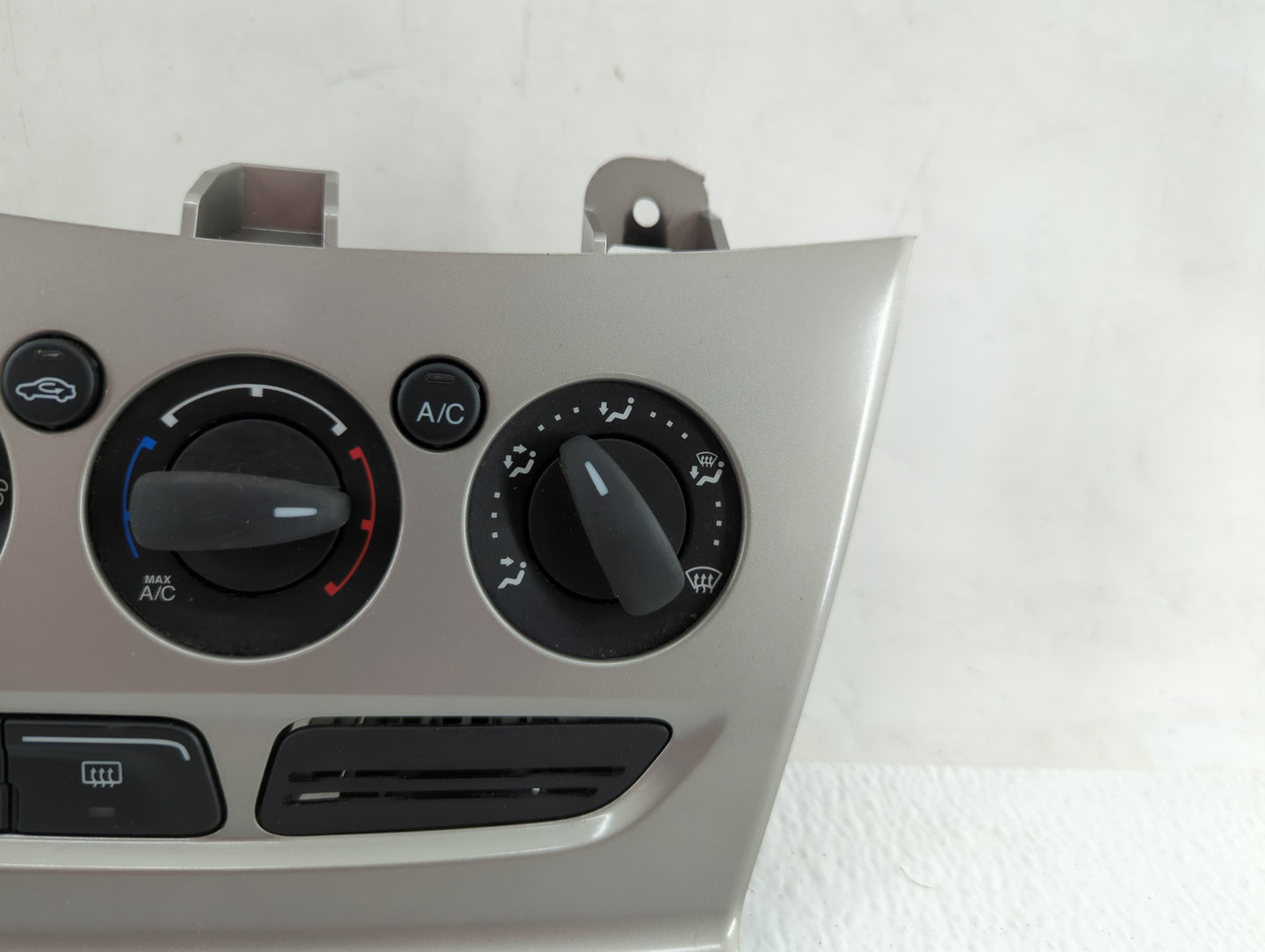 2015-2017 Jeep Renegade Climate Control Module Temperature AC/Heater Replacement P/N:CM5T-19980-AE Fits Fits 2015 2016 2017 