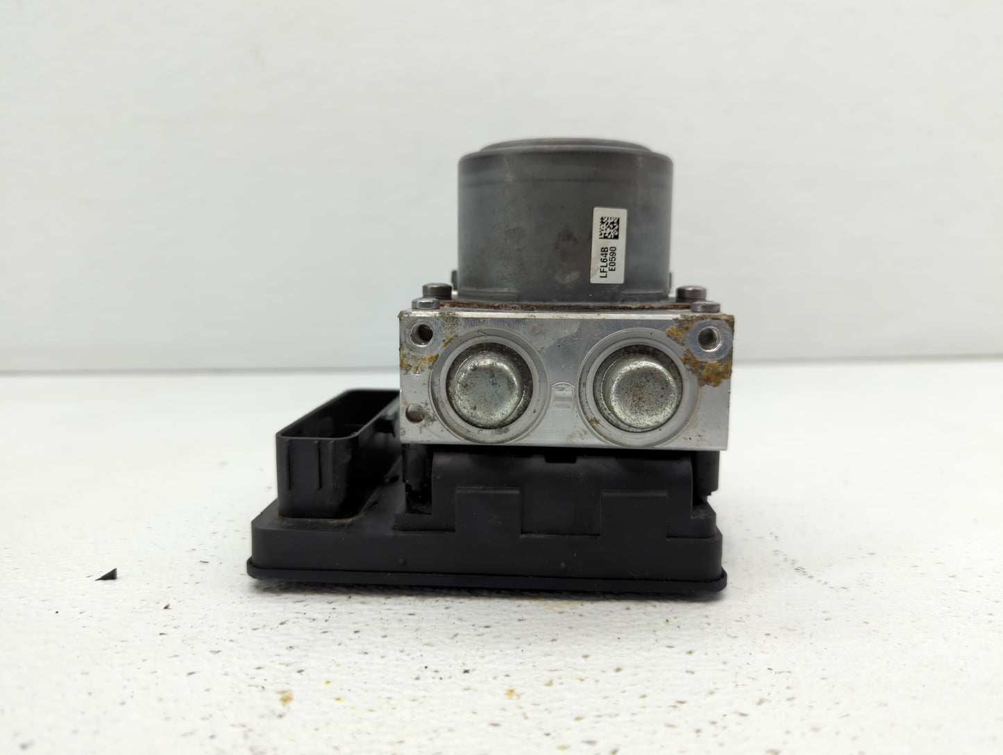 2015 Jeep Renegade ABS Pump Control Module Replacement P/N:54086932AC Fits OEM Used Auto Parts - Oemusedautoparts1.com