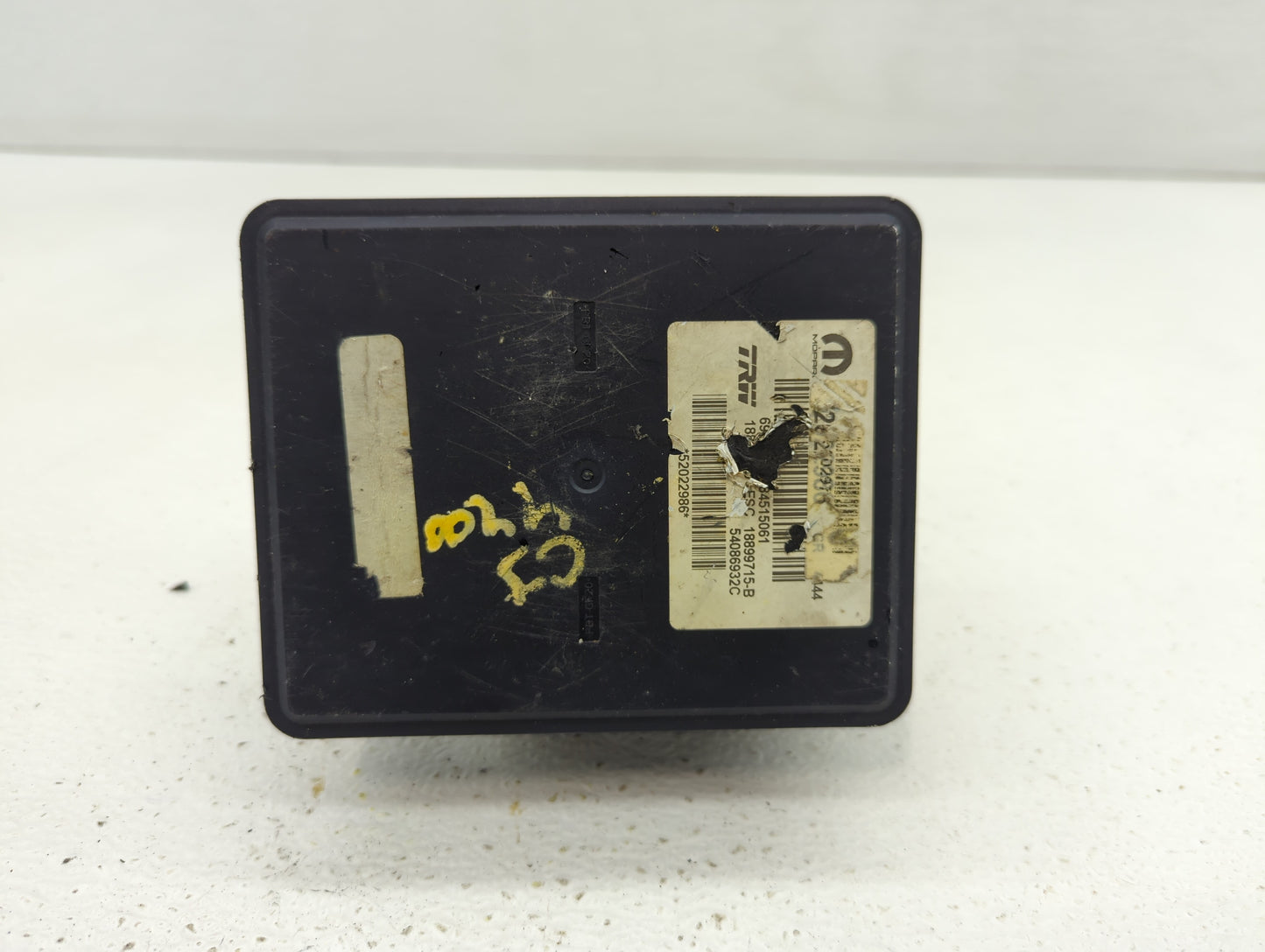2015 Jeep Renegade ABS Pump Control Module Replacement P/N:54086932AC Fits OEM Used Auto Parts - Oemusedautoparts1.com
