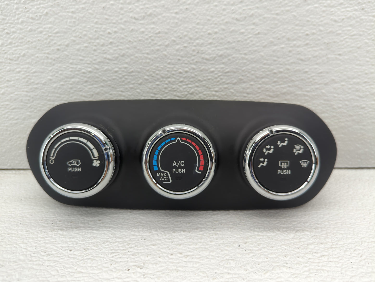 2015-2016 Jeep Renegade Climate Control Module Temperature AC/Heater Replacement P/N:838010Z 838744Z Fits Fits 2015 2016 OEM
