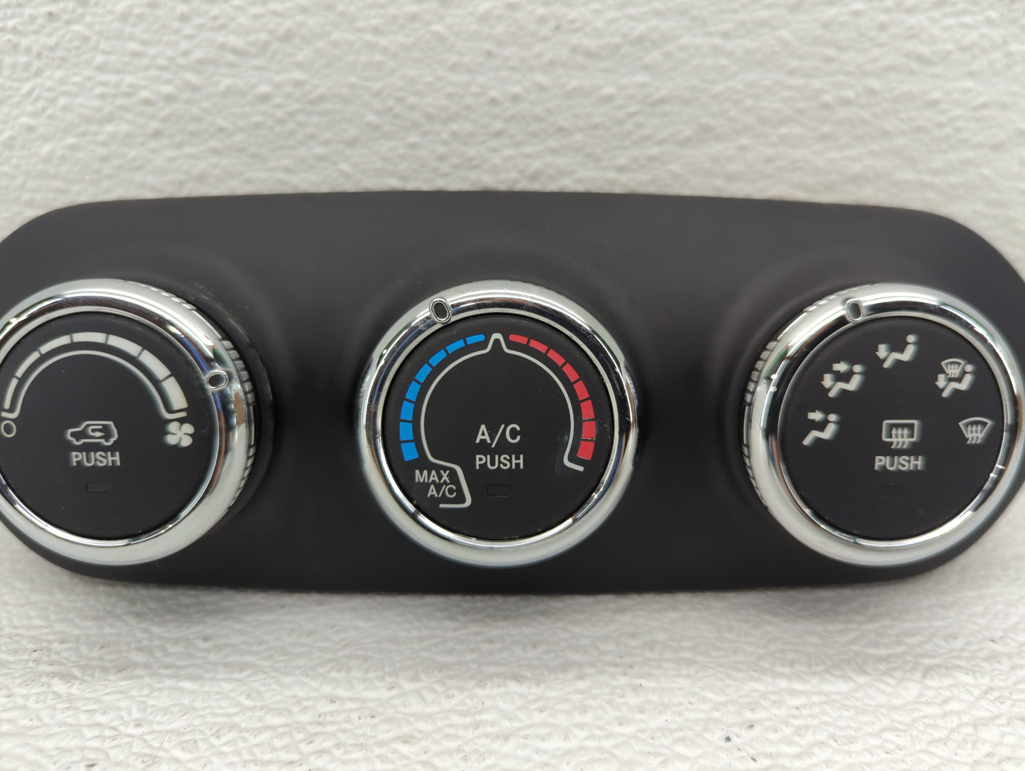 2015-2016 Jeep Renegade Climate Control Module Temperature AC/Heater Replacement P/N:838010Z 838744Z Fits Fits 2015 2016 OEM