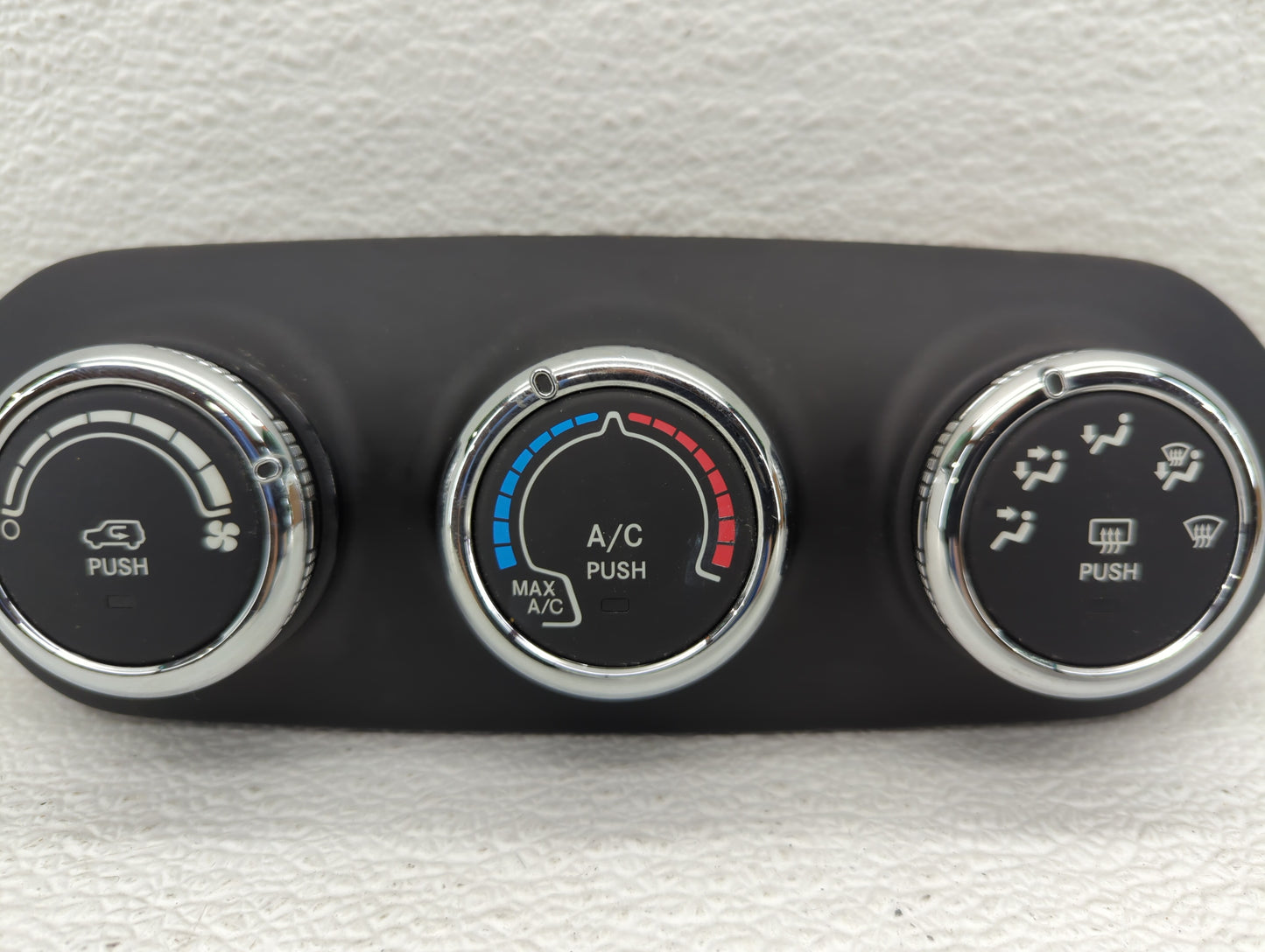 2015-2016 Jeep Renegade Climate Control Module Temperature AC/Heater Replacement P/N:838010Z 838744Z Fits Fits 2015 2016 OEM