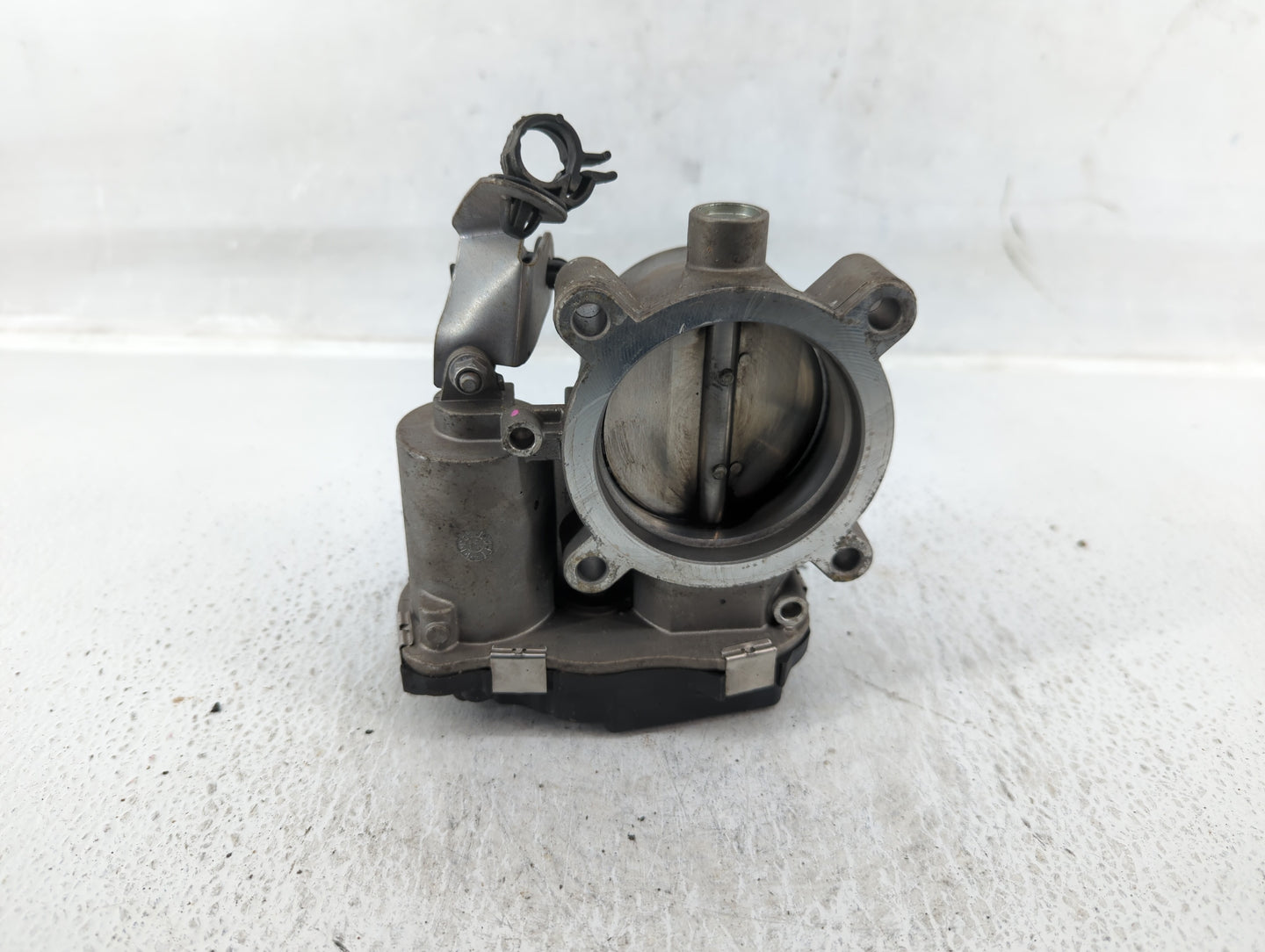 2015-2021 Jeep Renegade Throttle Body P/N:04891970AB Fits Fits 2014 2015 2016 2017 2018 2019 2020 2021 2022 OEM Used Auto Pa