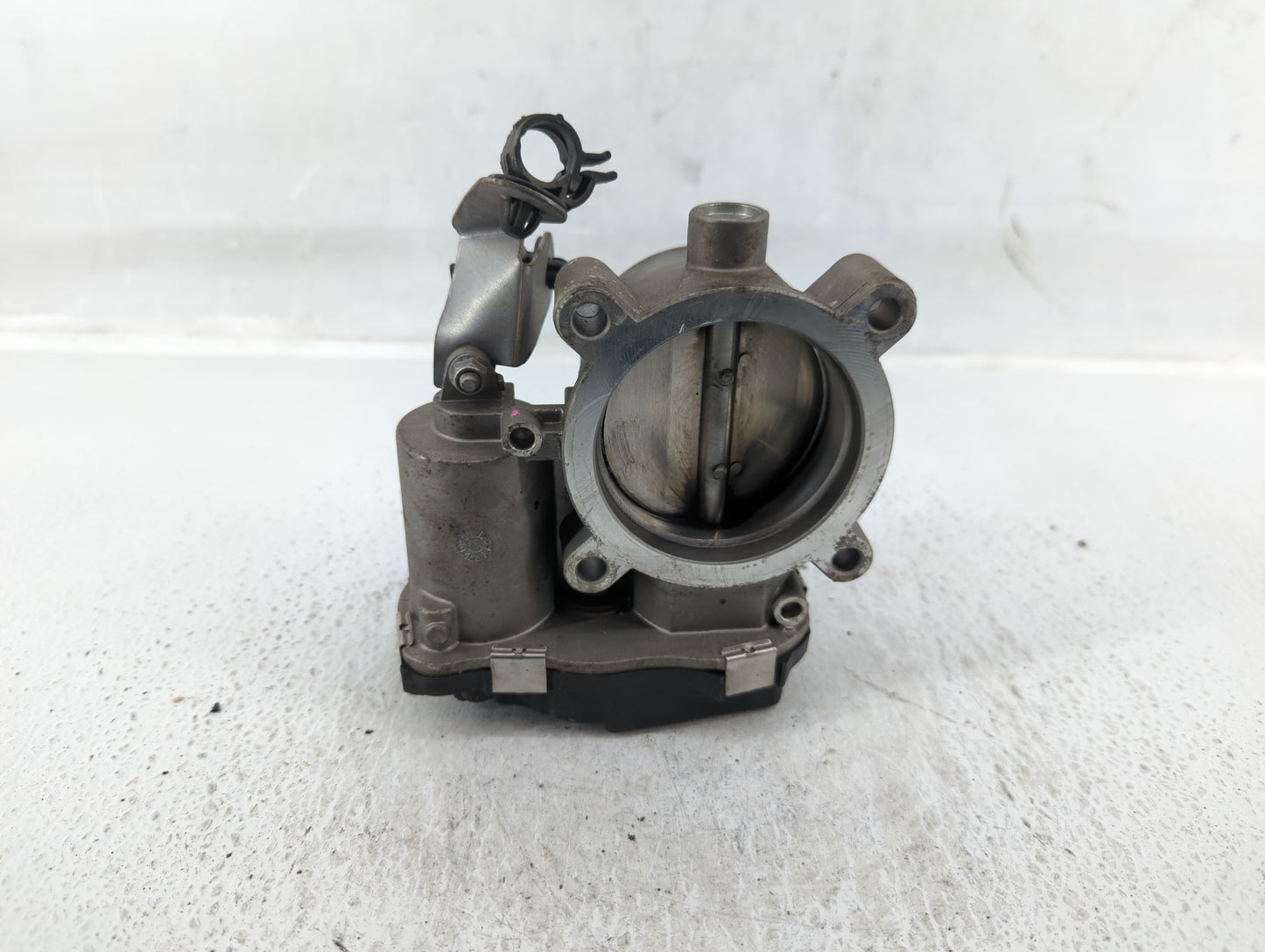 2015-2021 Jeep Renegade Throttle Body P/N:04891970AB Fits Fits 2014 2015 2016 2017 2018 2019 2020 2021 2022 OEM Used Auto Pa