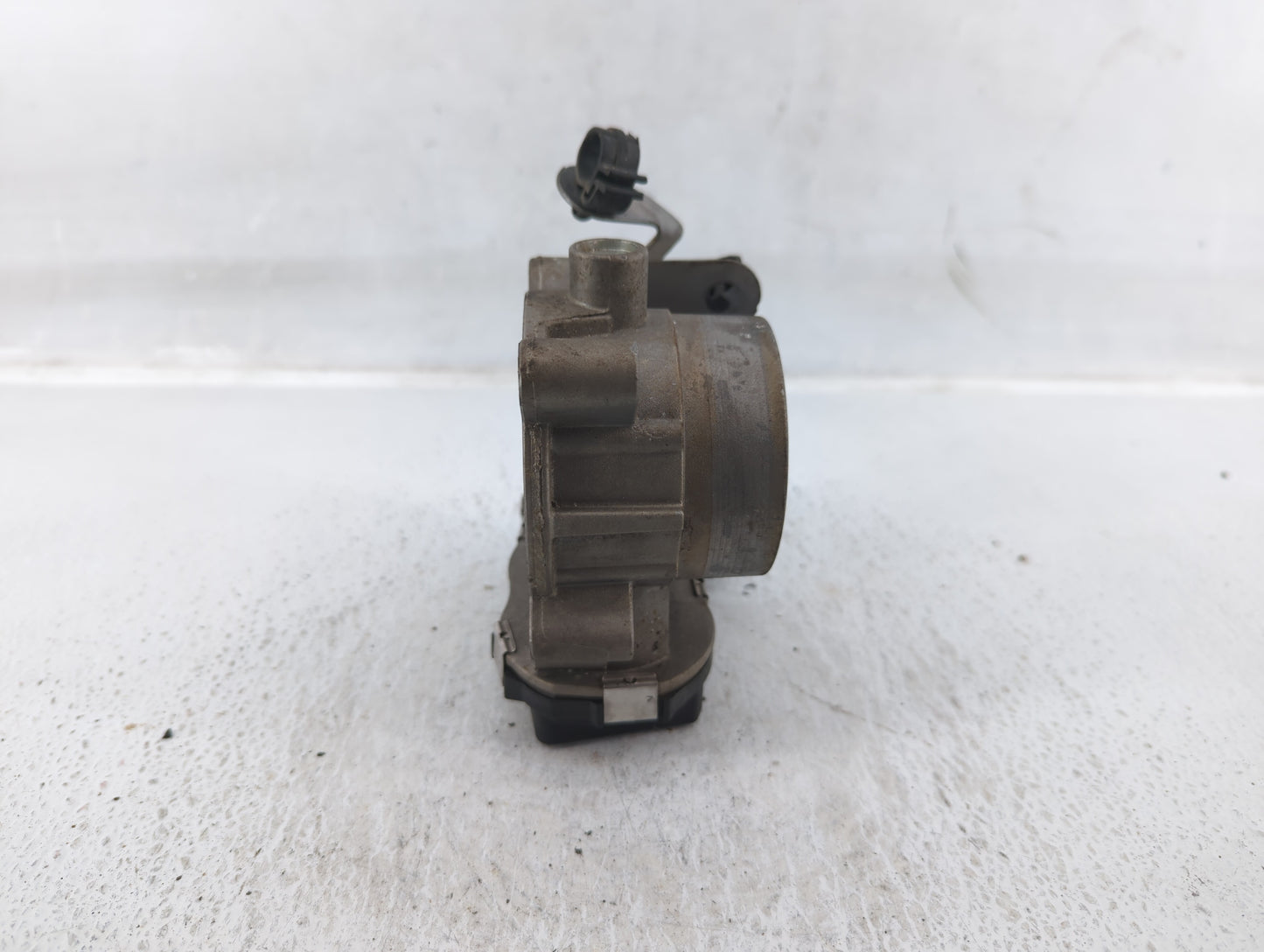 2015-2021 Jeep Renegade Throttle Body P/N:04891970AB Fits Fits 2014 2015 2016 2017 2018 2019 2020 2021 2022 OEM Used Auto Pa