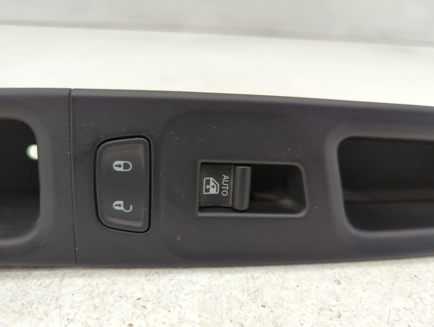 2015 Jeep Renegade Passenger Right Power Window Switch - Oemusedautoparts1.com