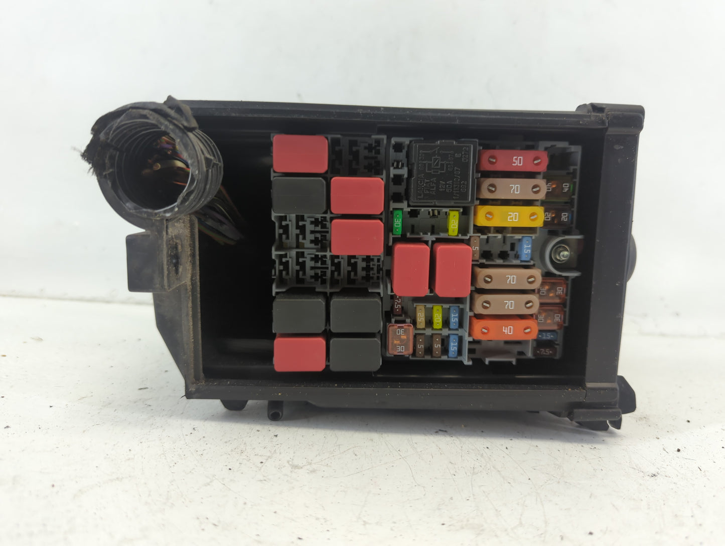 2015-2021 Jeep Renegade Fusebox Fuse Box Panel Relay Module P/N:52027004 Fits Fits 2015 2016 2017 2018 2019 2020 2021 OEM Us