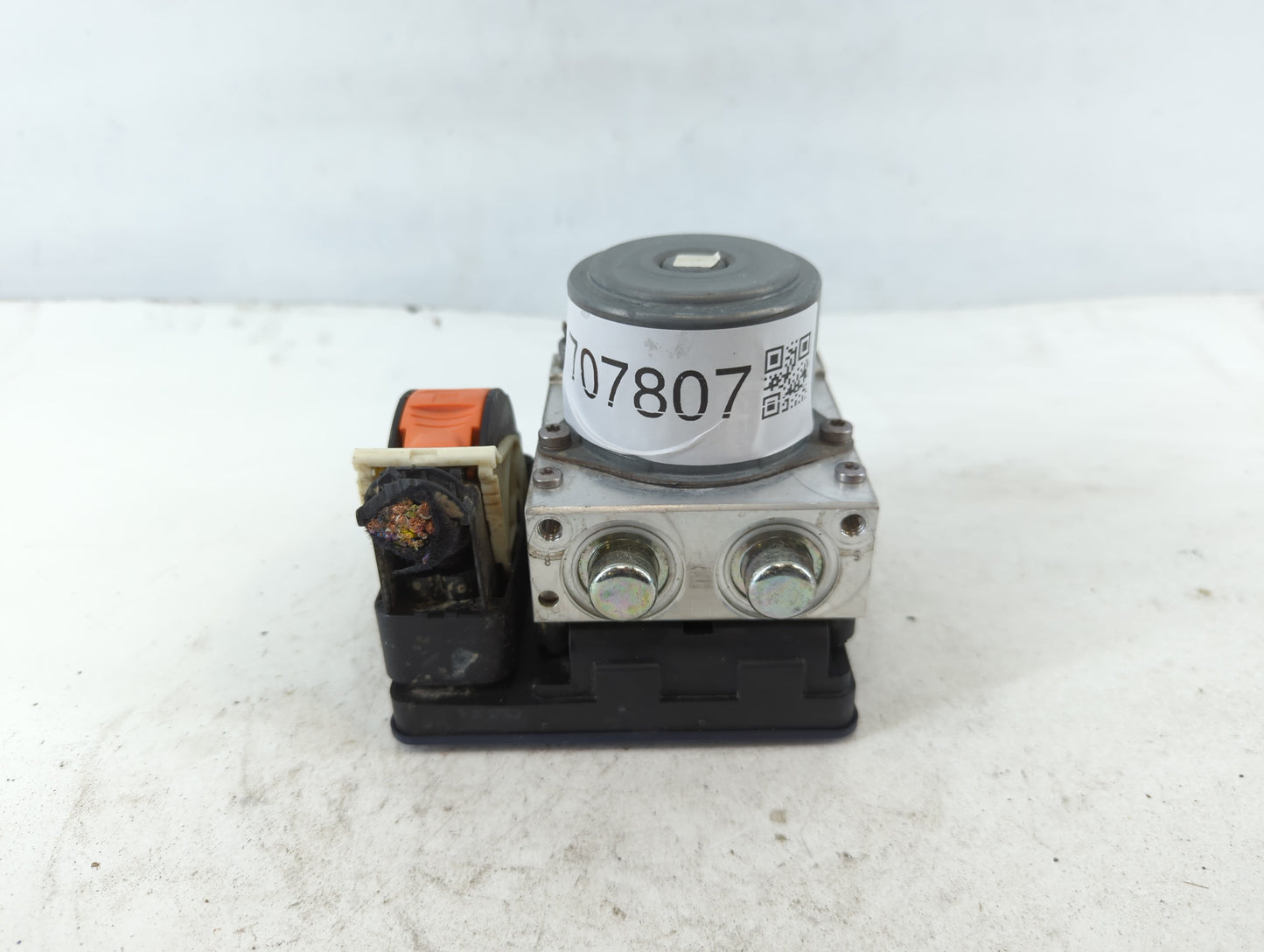 2015 Jeep Renegade ABS Pump Control Module Replacement P/N:51961947 18899713-A, 18899617 Fits OEM Used Auto Parts - Oemuseda