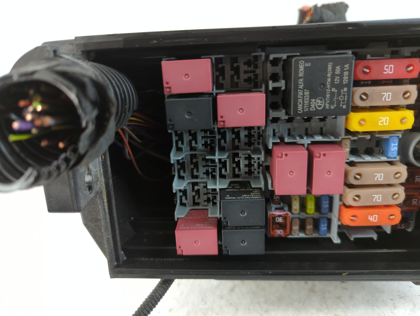2015-2021 Jeep Renegade Fusebox Fuse Box Panel Relay Module P/N:1621281616 Fits Fits 2015 2016 2017 2018 2019 2020 2021 OEM 