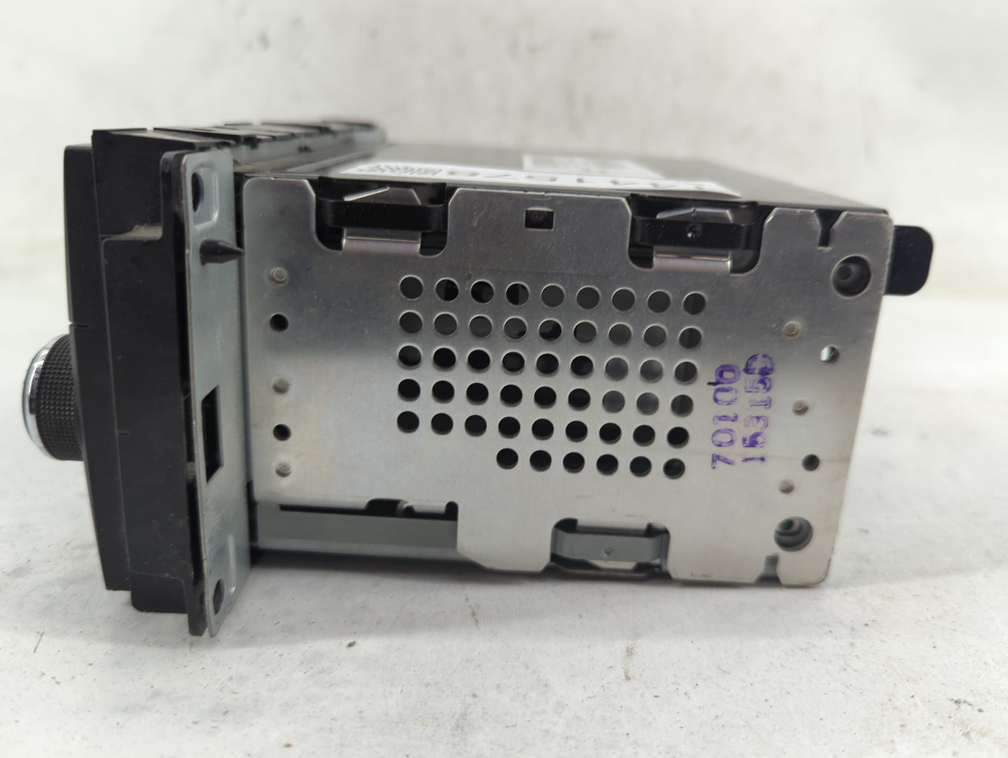 2015-2017 Jeep Wrangler Radio AM FM Cd Player Receiver Replacement P/N:P68252825AC SPNP68252825AC, FHS4KJ Fits Fits 2015 201