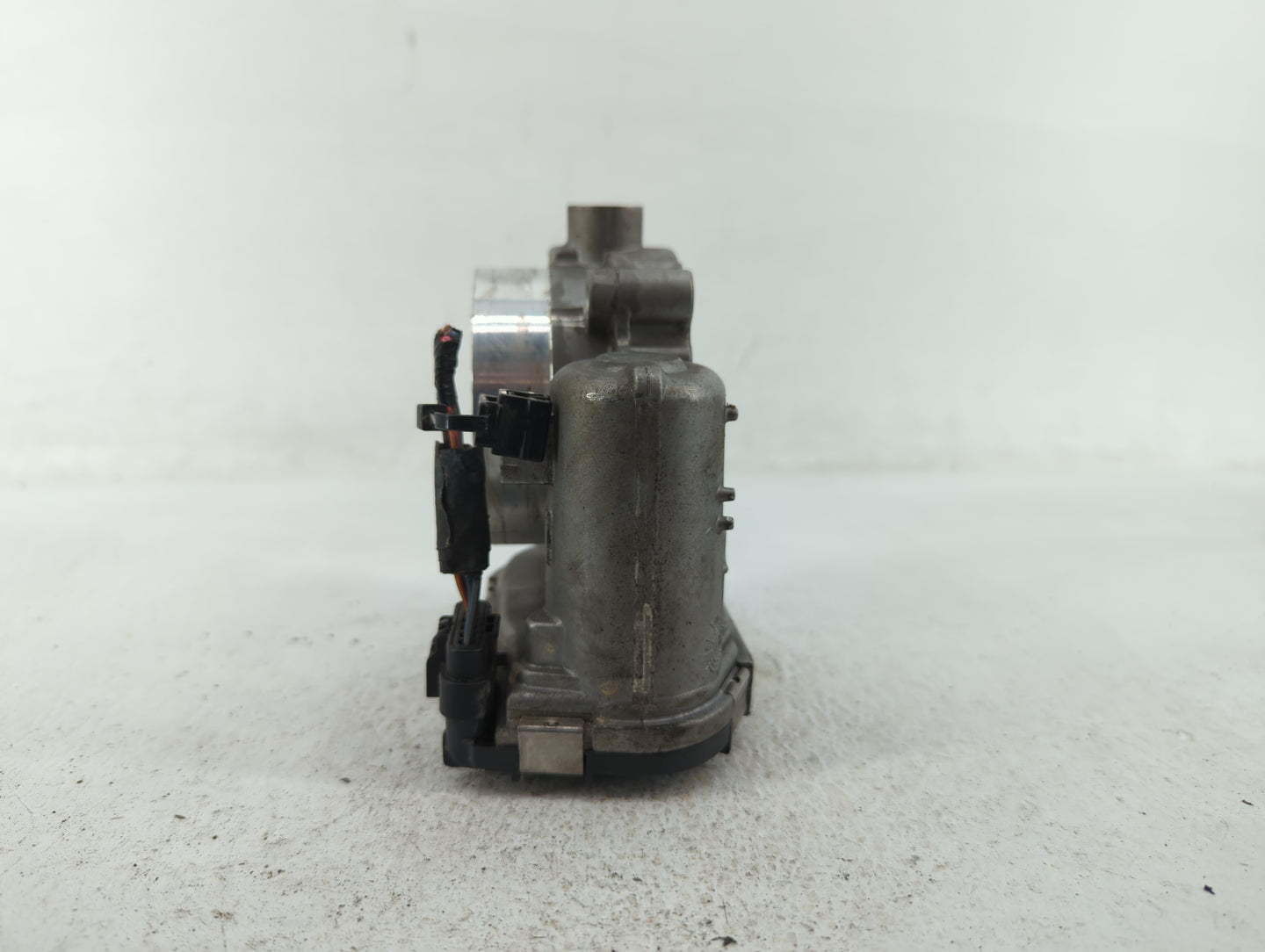 2012-2018 Jeep Wrangler Throttle Body P/N:05184349AE 05184349AC Fits OEM Used Auto Parts - Oemusedautoparts1.com