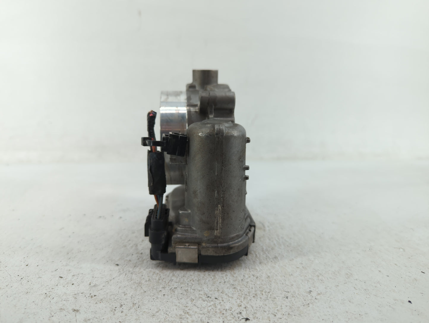 2012-2018 Jeep Wrangler Throttle Body P/N:05184349AE 05184349AC Fits OEM Used Auto Parts - Oemusedautoparts1.com