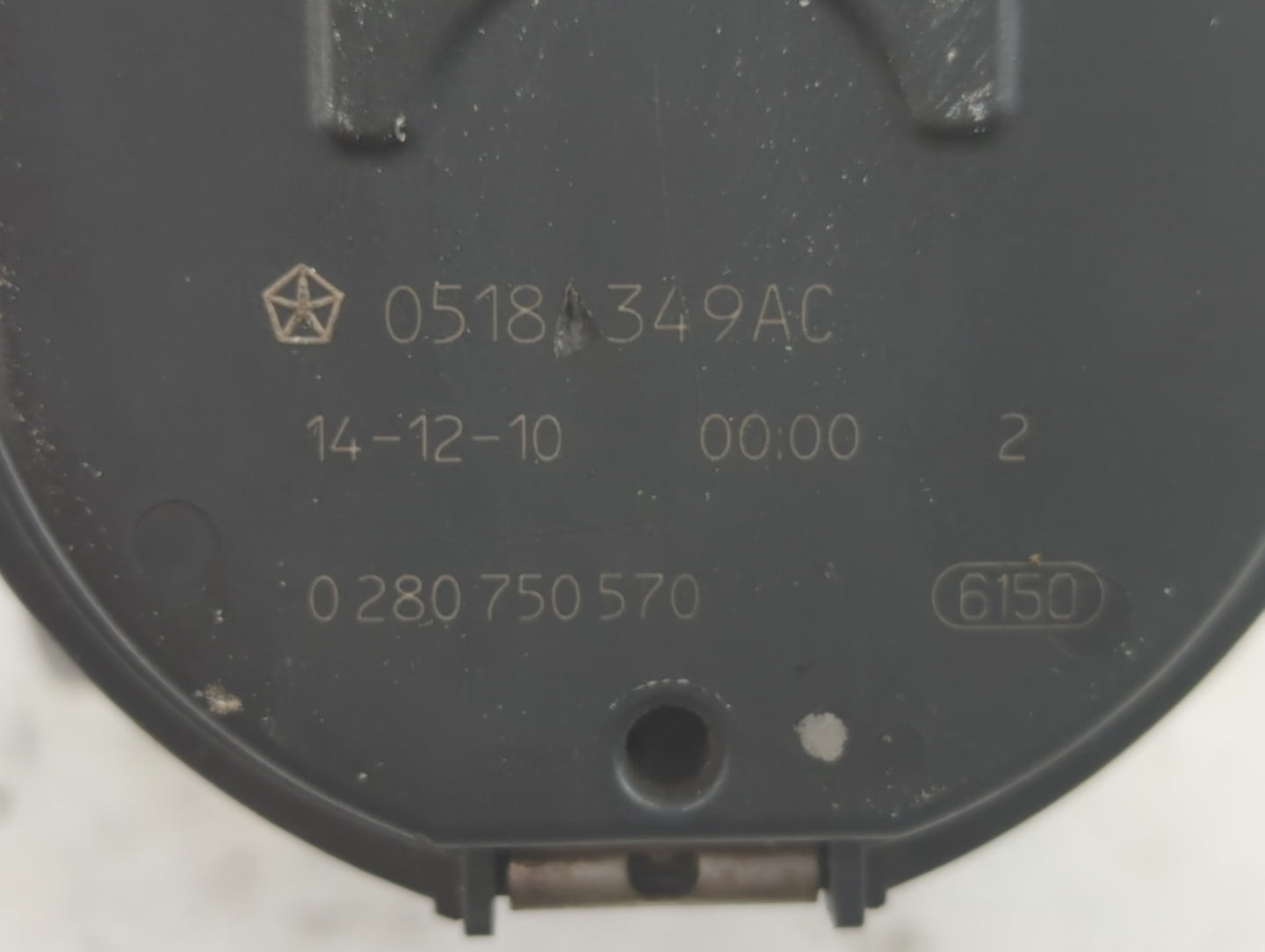 2012-2018 Jeep Wrangler Throttle Body P/N:0 280 750 570 05181349AC Fits OEM Used Auto Parts - Oemusedautoparts1.com