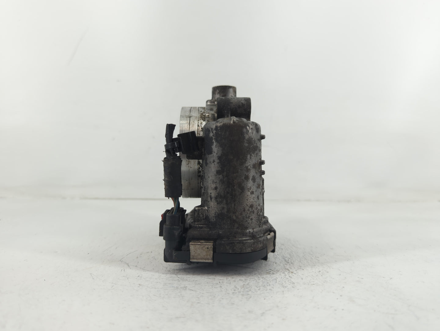 2012-2018 Jeep Wrangler Throttle Body P/N:05184349AC 0 280 750 570 Fits OEM Used Auto Parts - Oemusedautoparts1.com