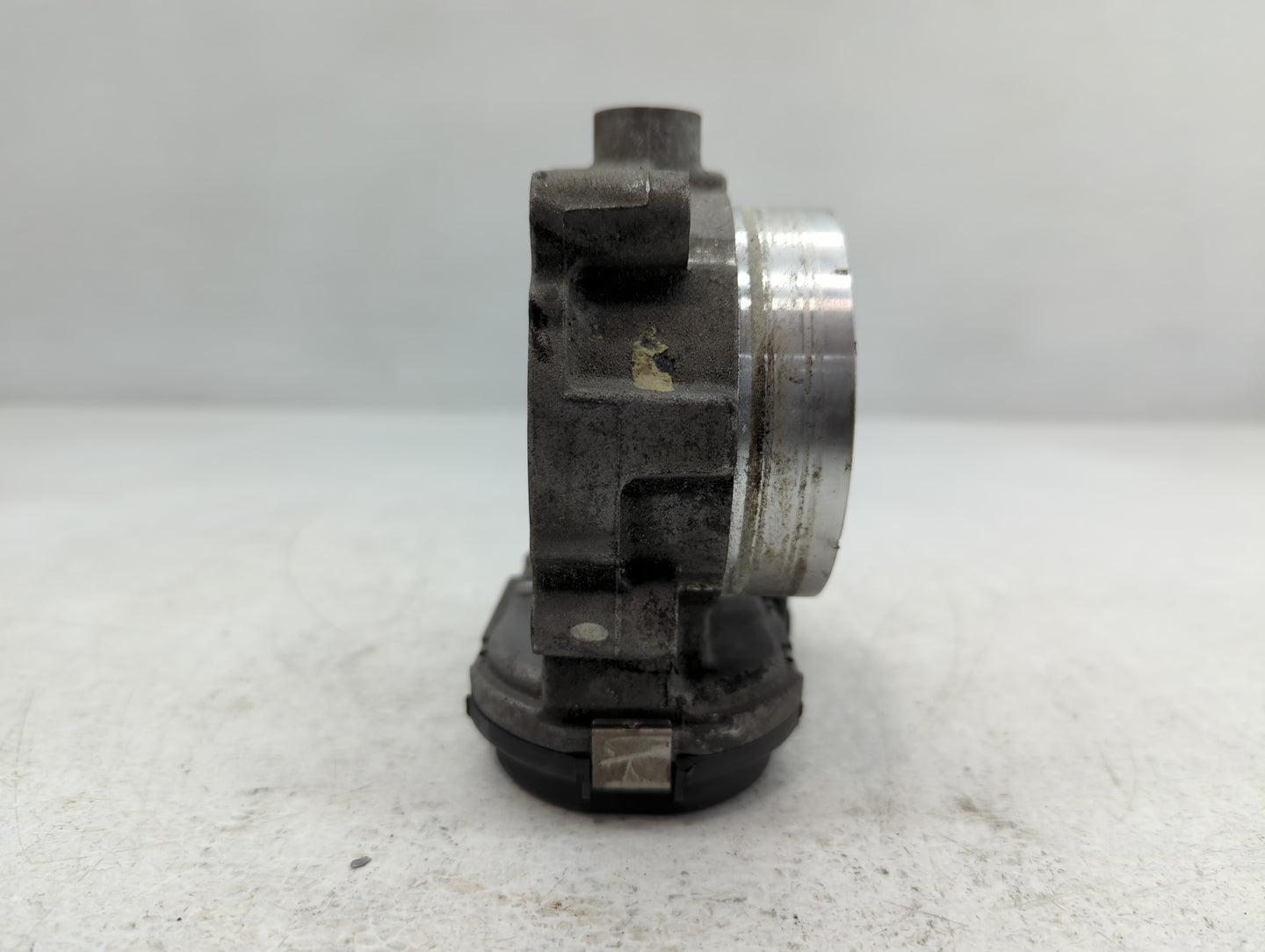 2012-2018 Jeep Wrangler Throttle Body P/N:0 280 750 570 05184349AC Fits OEM Used Auto Parts - Oemusedautoparts1.com