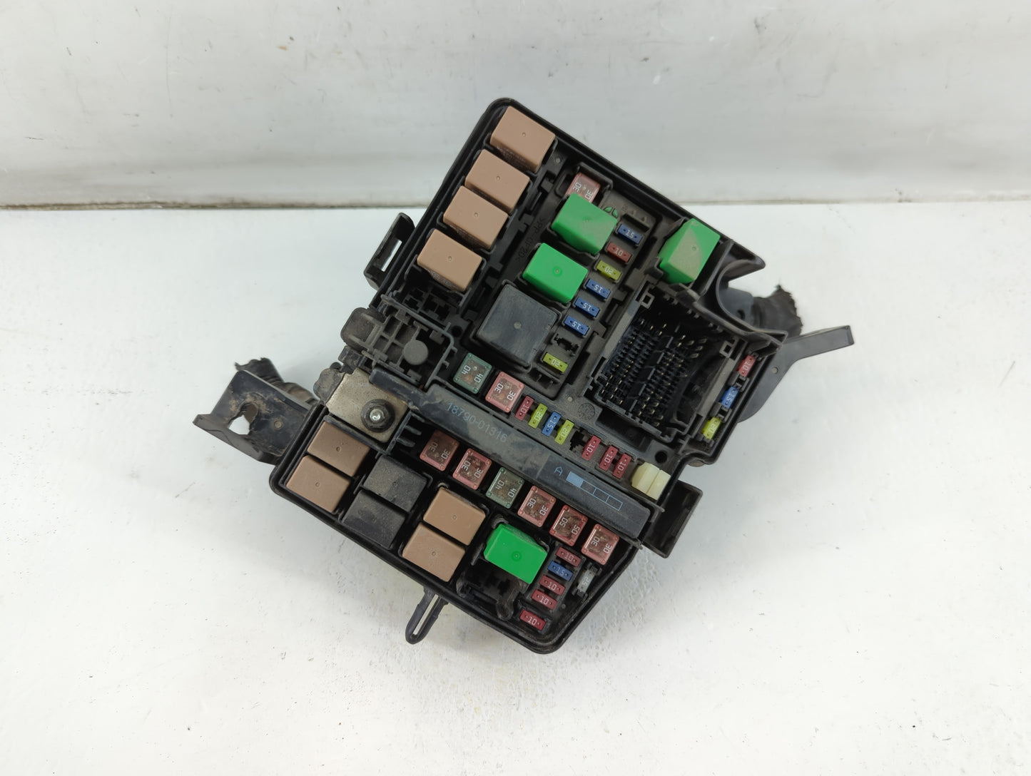2015-2016 Kia Cadenza Fusebox Fuse Box Panel Relay Module P/N:141122 1445 Fits Fits 2015 2016 OEM Used Auto Parts - Oemuseda