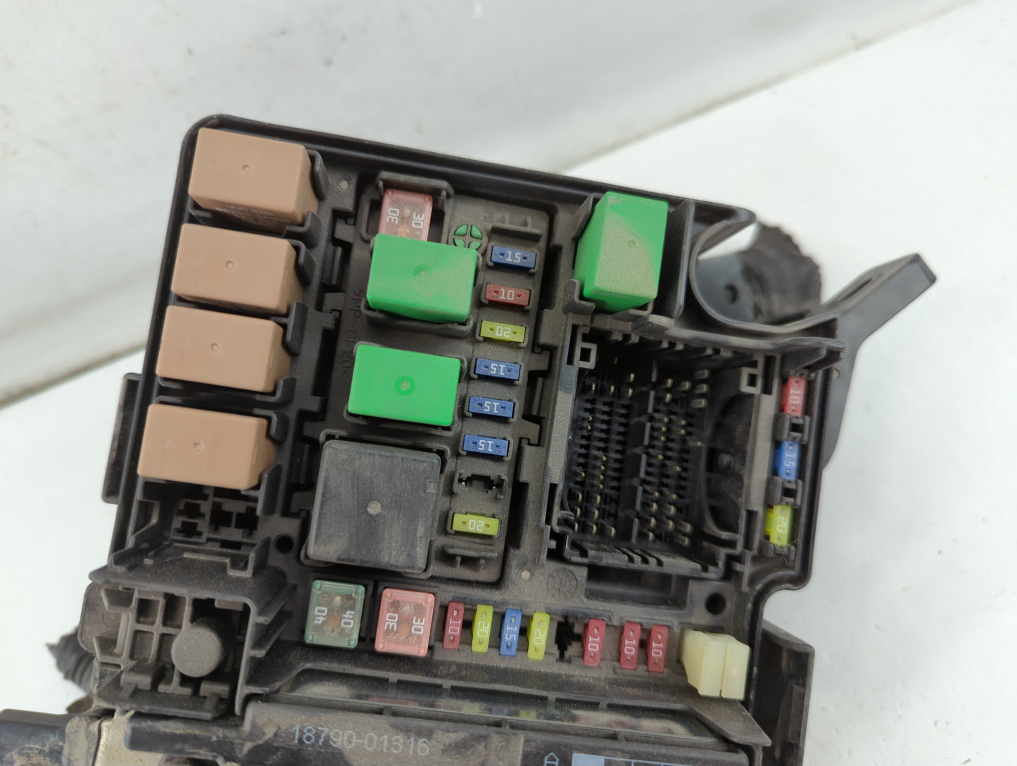 2015-2016 Kia Cadenza Fusebox Fuse Box Panel Relay Module P/N:141122 1445 Fits Fits 2015 2016 OEM Used Auto Parts - Oemuseda