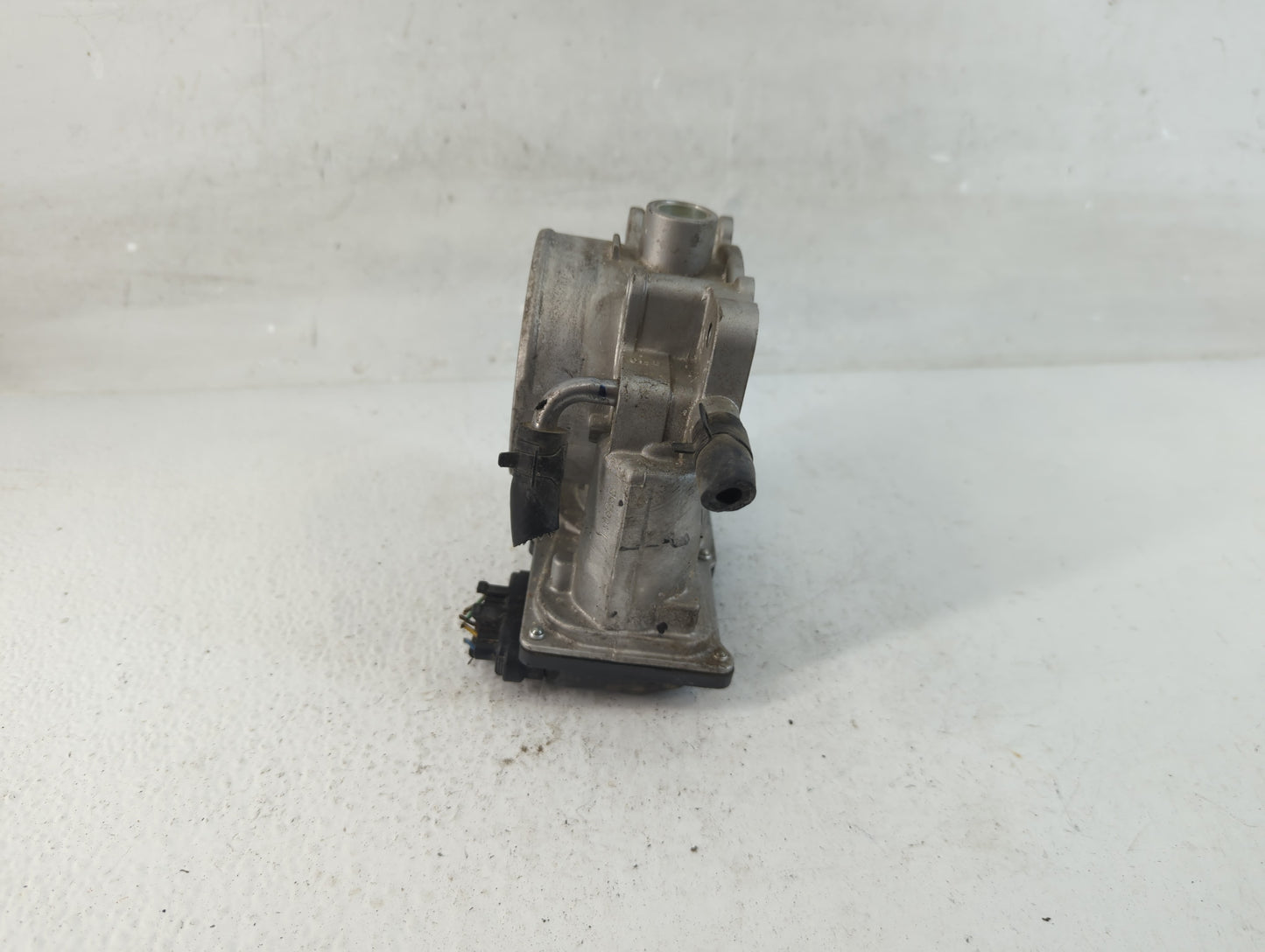 2014-2016 Kia Cadenza Throttle Body P/N:35100 -3CAA0 Fits Fits 2012 2013 2014 2015 2016 2017 2018 OEM Used Auto Parts - Oemu