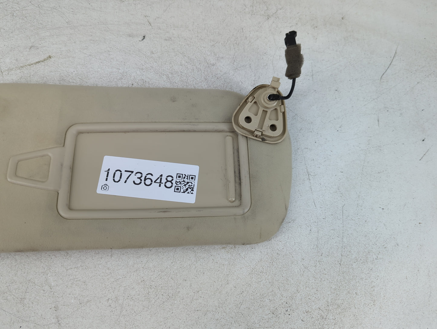 2014-2016 Kia Cadenza Sun Visor Shade Replacement Passenger Right Mirror Fits Fits 2014 2015 2016 OEM Used Auto Parts - Oemu