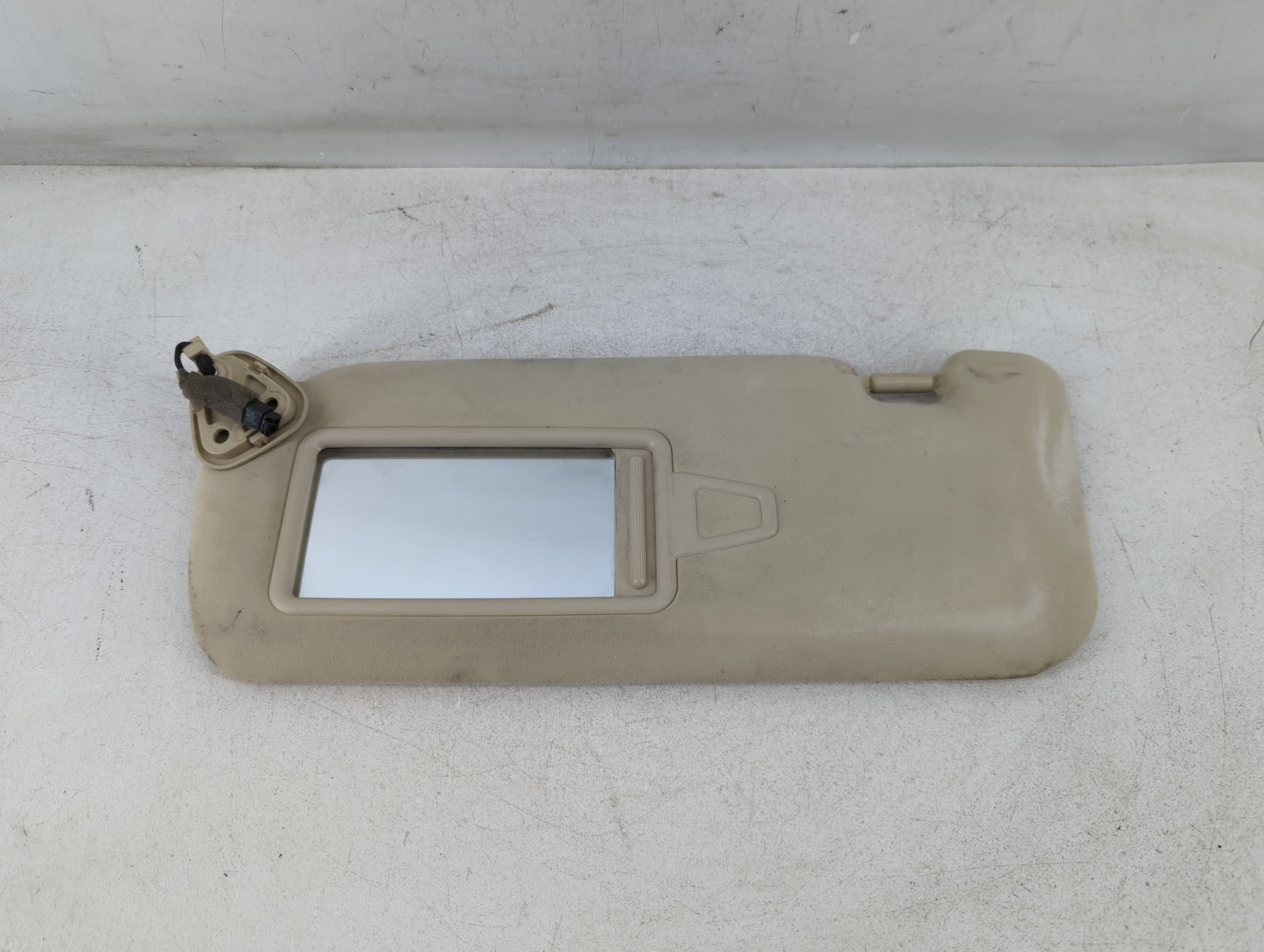 2014-2016 Kia Cadenza Sun Visor Shade Replacement Driver Left Mirror Fits Fits 2014 2015 2016 OEM Used Auto Parts - Oemuseda
