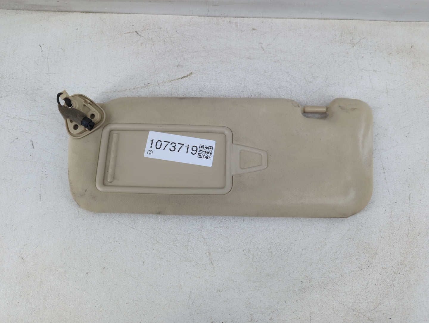 2014-2016 Kia Cadenza Sun Visor Shade Replacement Driver Left Mirror Fits Fits 2014 2015 2016 OEM Used Auto Parts - Oemuseda