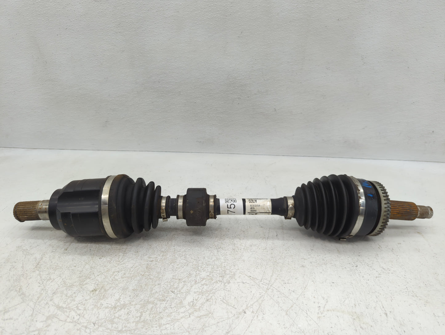 2014-2016 Kia Cadenza Axle Shaft Front Driver Cv C/v - Oemusedautoparts1.com