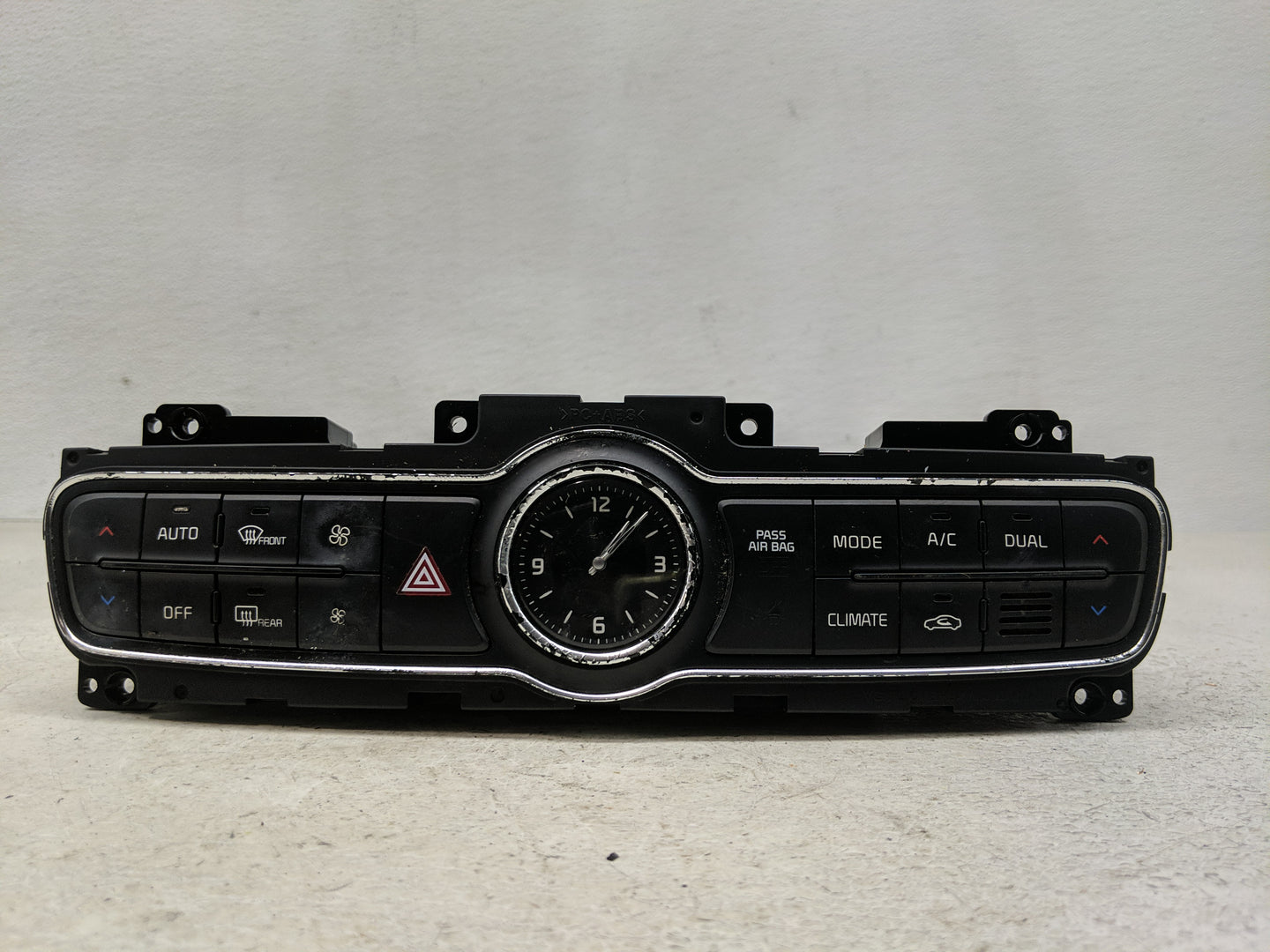 2014-2016 Kia Cadenza Climate Control Module Temperature AC/Heater Replacement Fits Fits 2014 2015 2016 OEM Used Auto Parts 