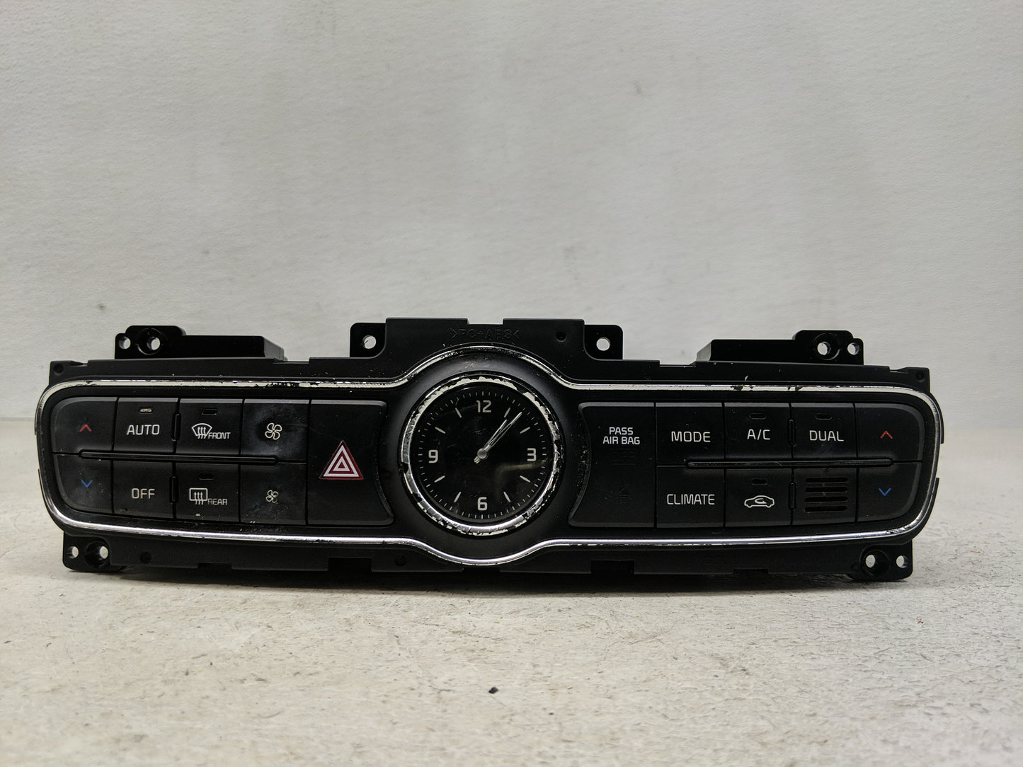 2014-2016 Kia Cadenza Climate Control Module Temperature AC/Heater Replacement Fits Fits 2014 2015 2016 OEM Used Auto Parts 