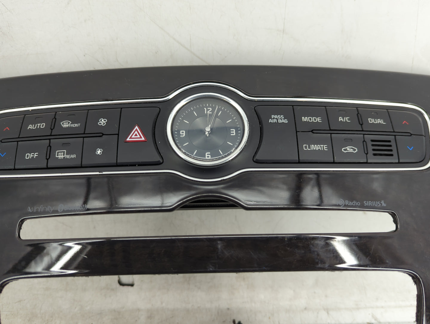 2015-2016 Kia Cadenza Climate Control Module Temperature AC/Heater Replacement P/N:972503RGF0 Fits Fits 2015 2016 OEM Used A