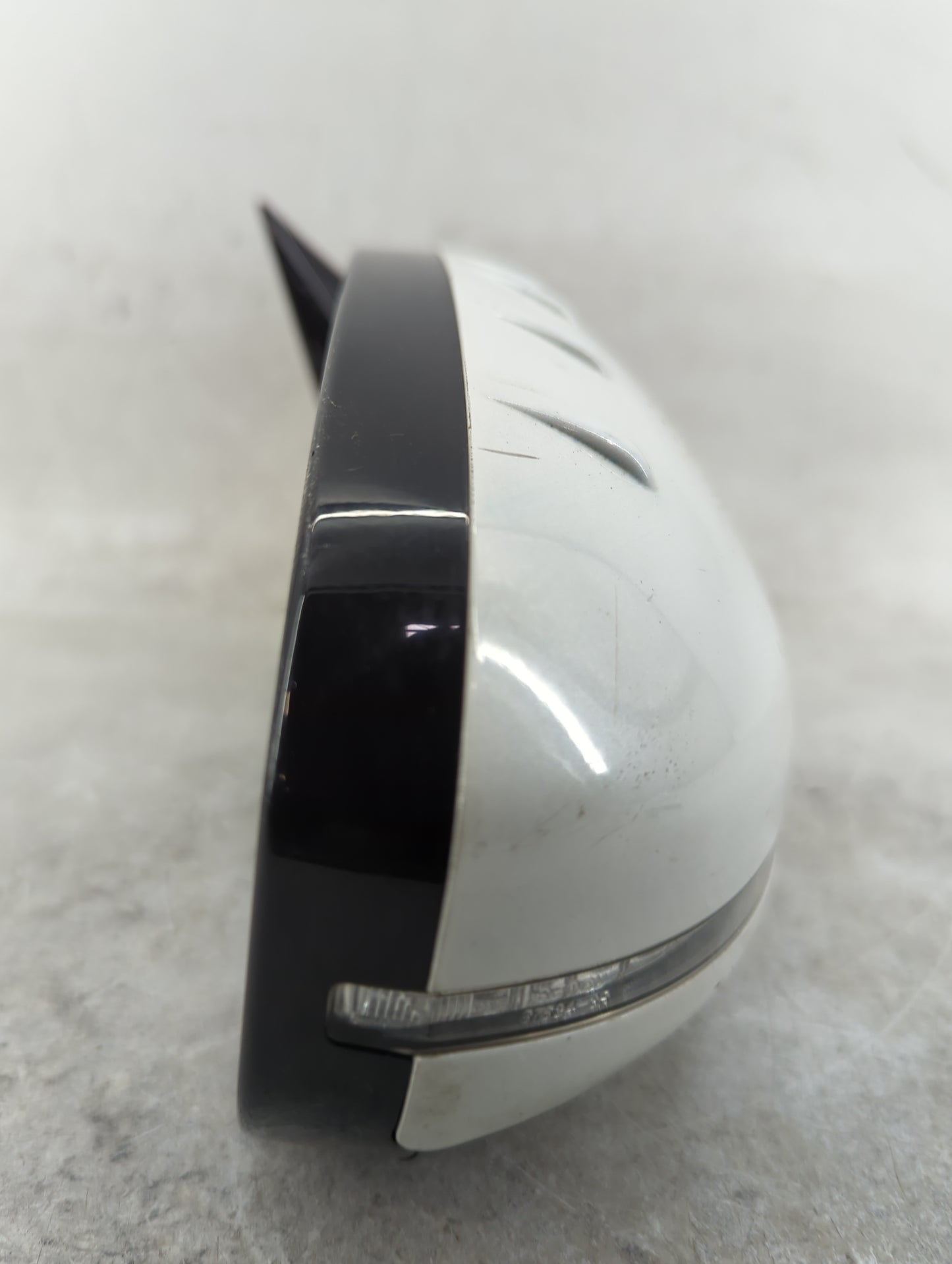 2014-2016 Kia Cadenza Passenger Side View Mirror - Right Door Mirror OEM Used - Oemusedautoparts1.com