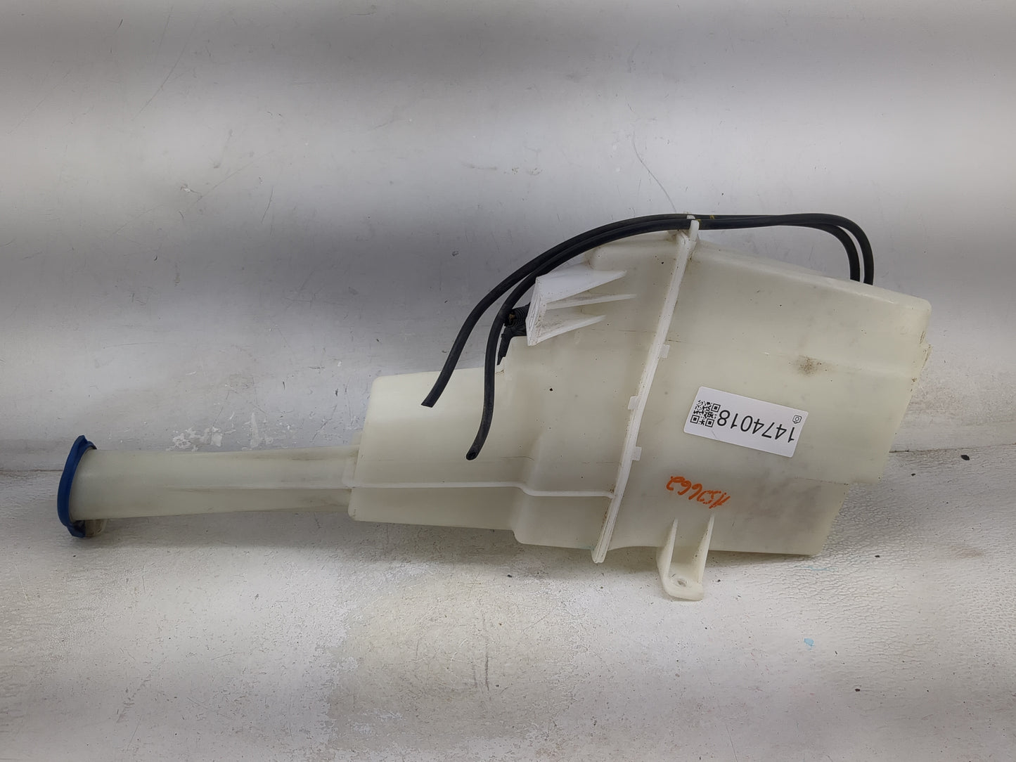 2015-2016 Kia Cadenza Windshield Washer Fluid Reservoir Bottle Oem - Oemusedautoparts1.com