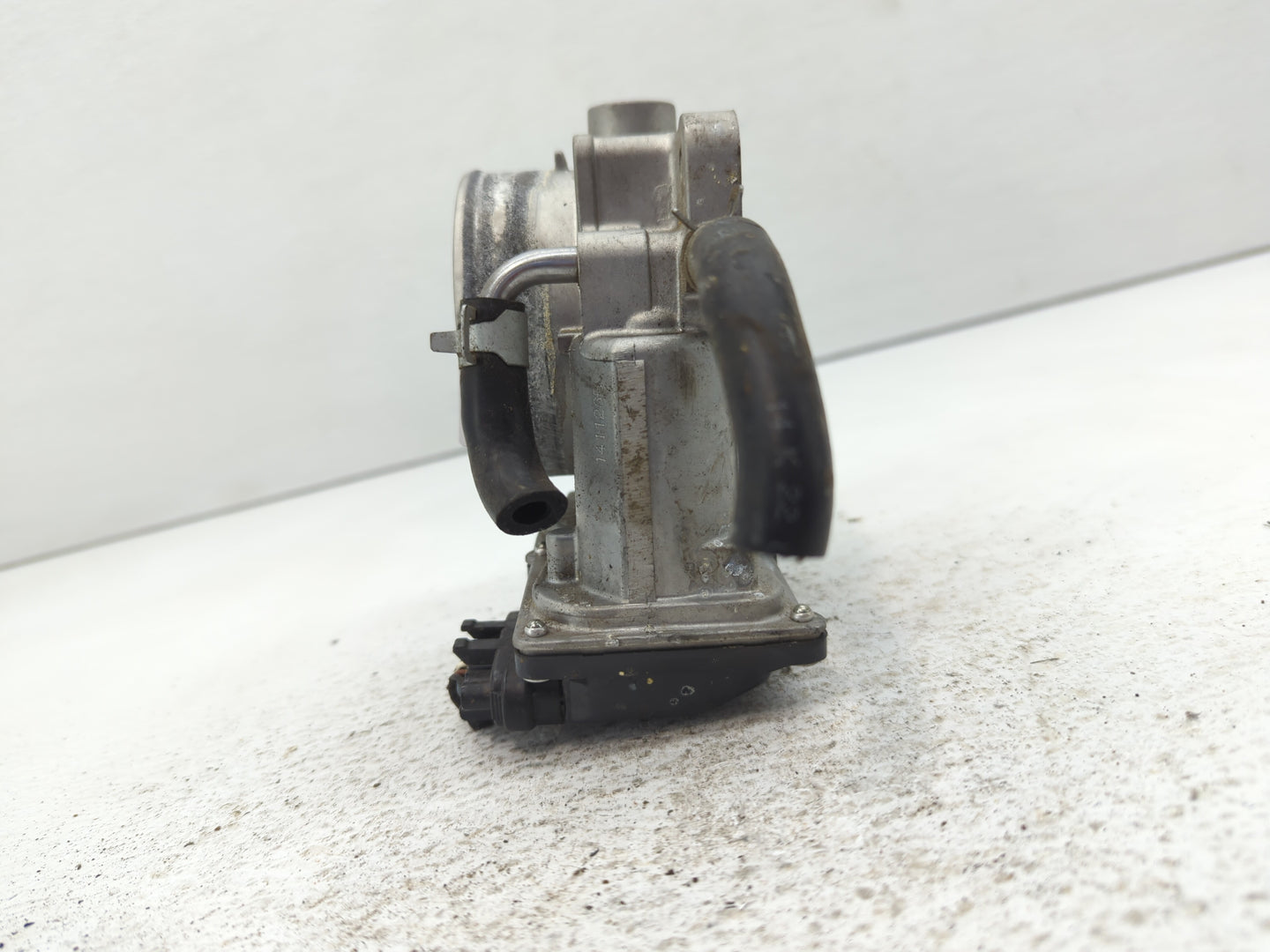 2014-2016 Kia Cadenza Throttle Body P/N:35100-3CAA0 Fits Fits 2012 2013 2014 2015 2016 2017 2018 OEM Used Auto Parts - Oemus