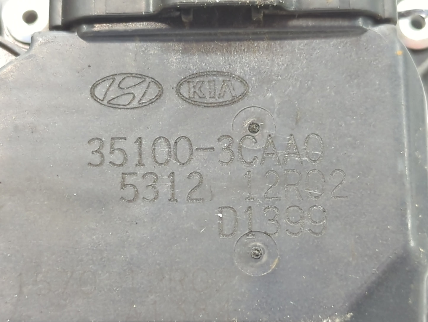 2014-2016 Kia Cadenza Throttle Body P/N:35100-3CAA0 Fits Fits 2012 2013 2014 2015 2016 2017 2018 OEM Used Auto Parts - Oemus