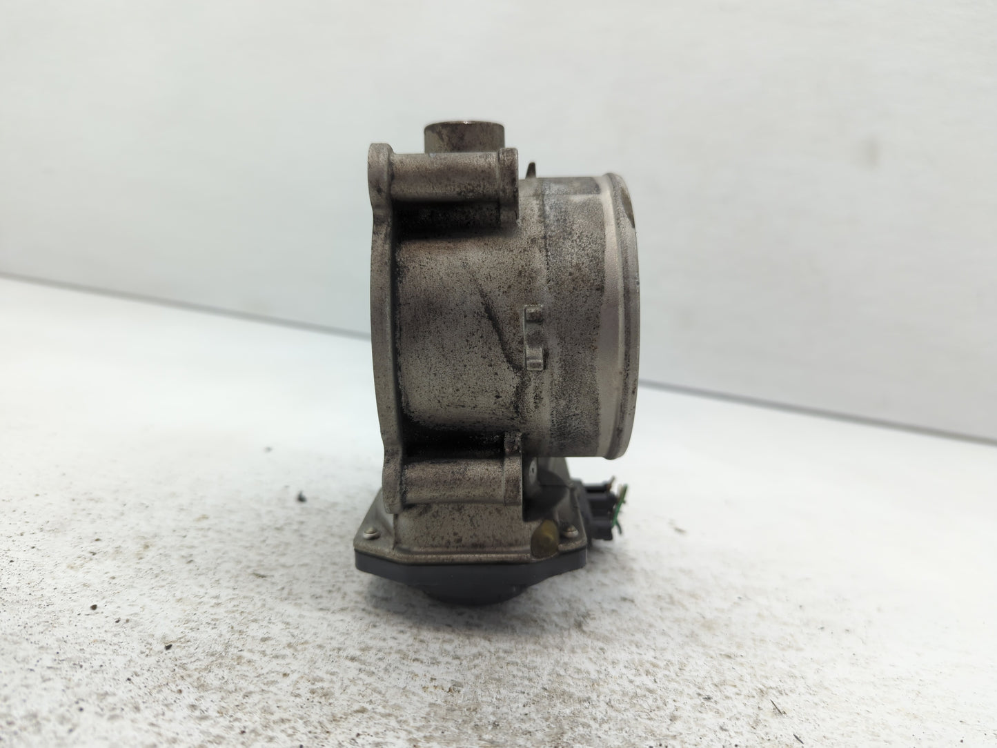 2014-2016 Kia Cadenza Throttle Body P/N:35100-3CAA0 Fits Fits 2012 2013 2014 2015 2016 2017 2018 OEM Used Auto Parts - Oemus