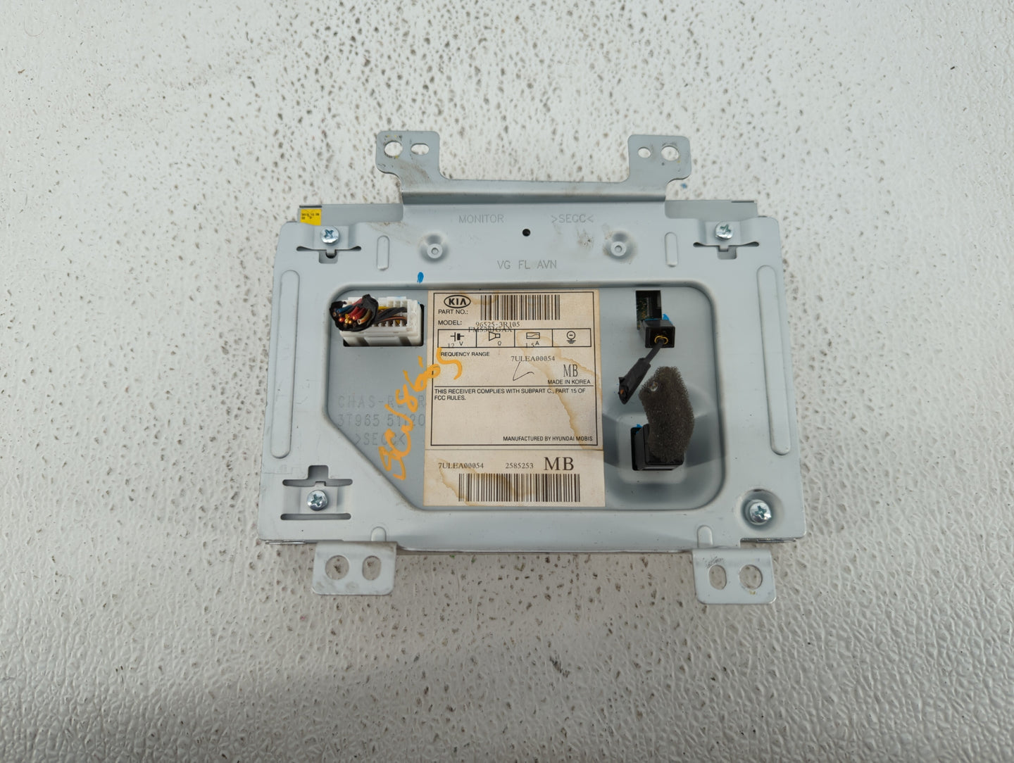 2014-2016 Kia Cadenza Information Display Screen - Oemusedautoparts1.com