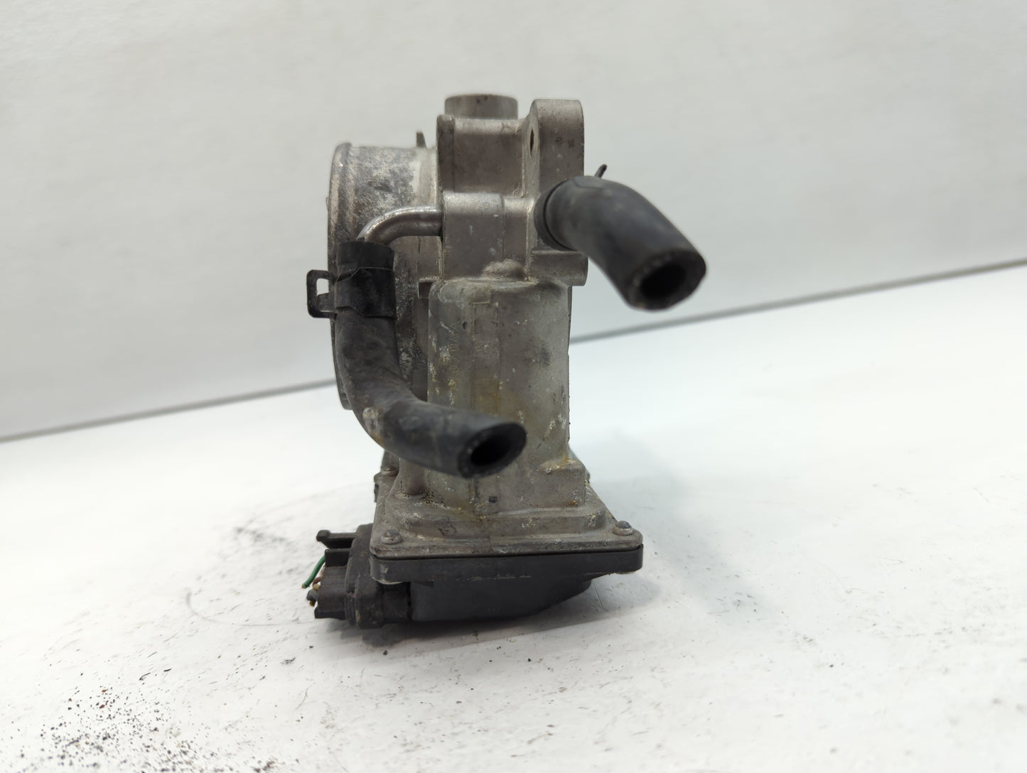 2014-2016 Kia Cadenza Throttle Body P/N:35100-3CAA0 Fits Fits 2012 2013 2014 2015 2016 2017 2018 OEM Used Auto Parts - Oemus